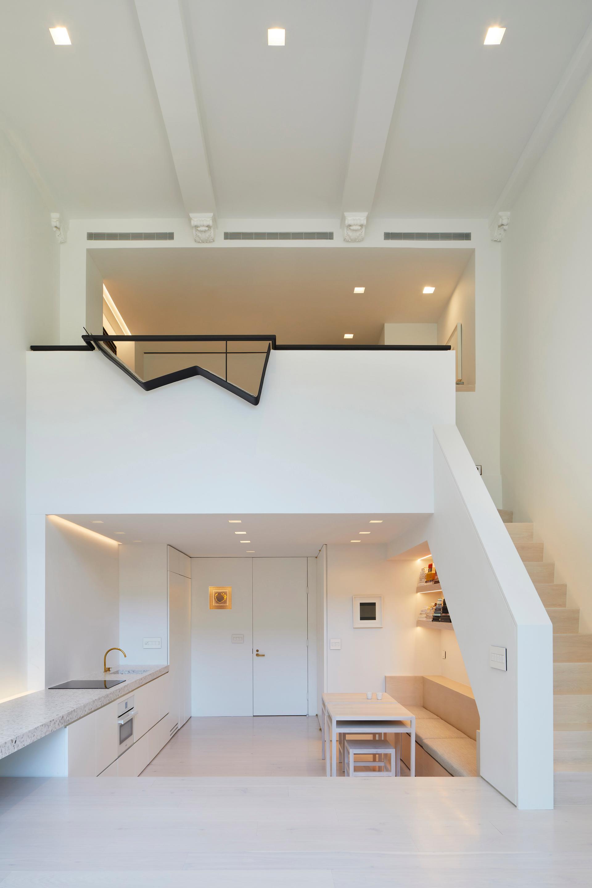 Hotel Des Artistes Duplex - image 2