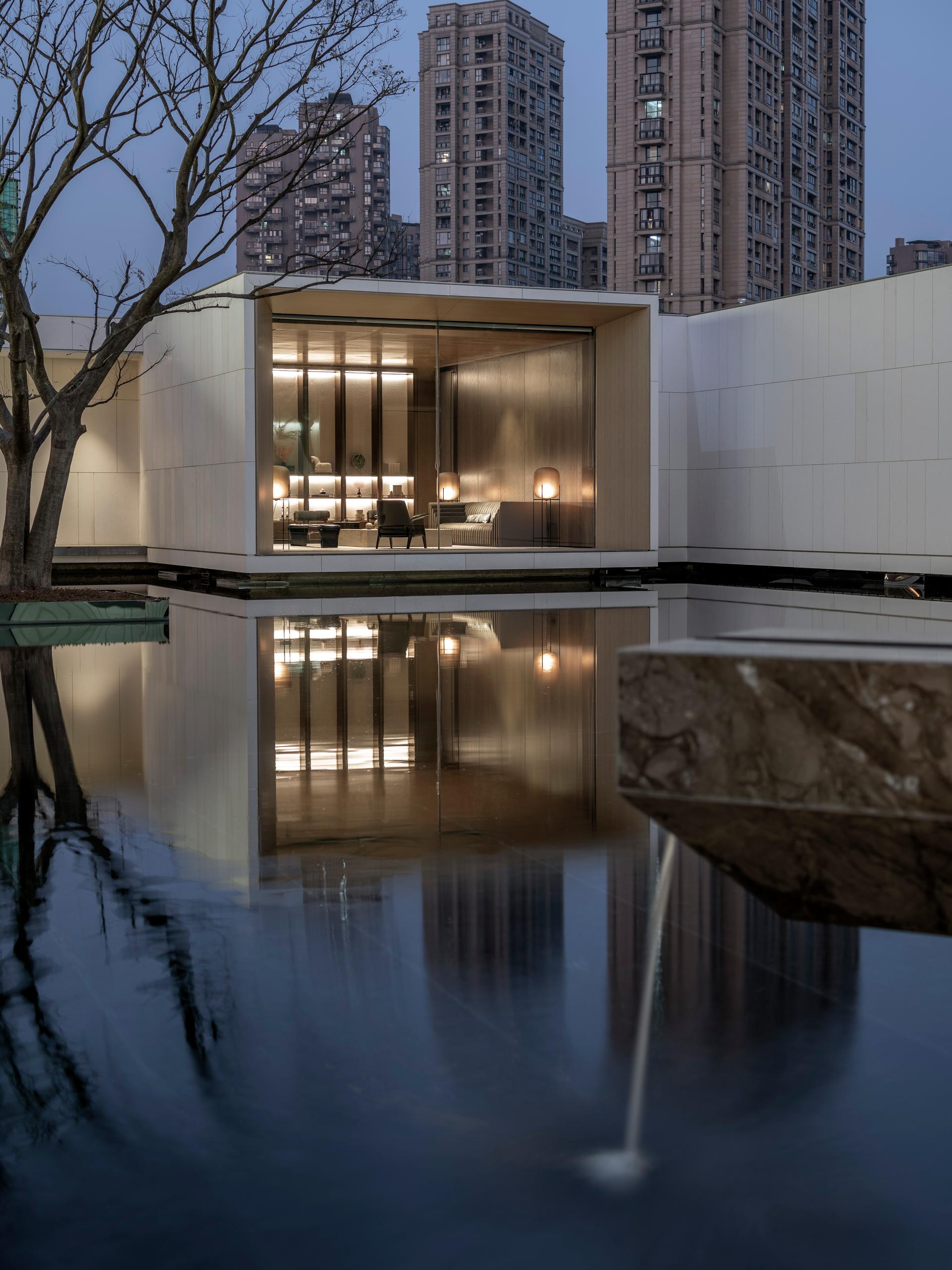 THE TIMES GARDEN - image 14