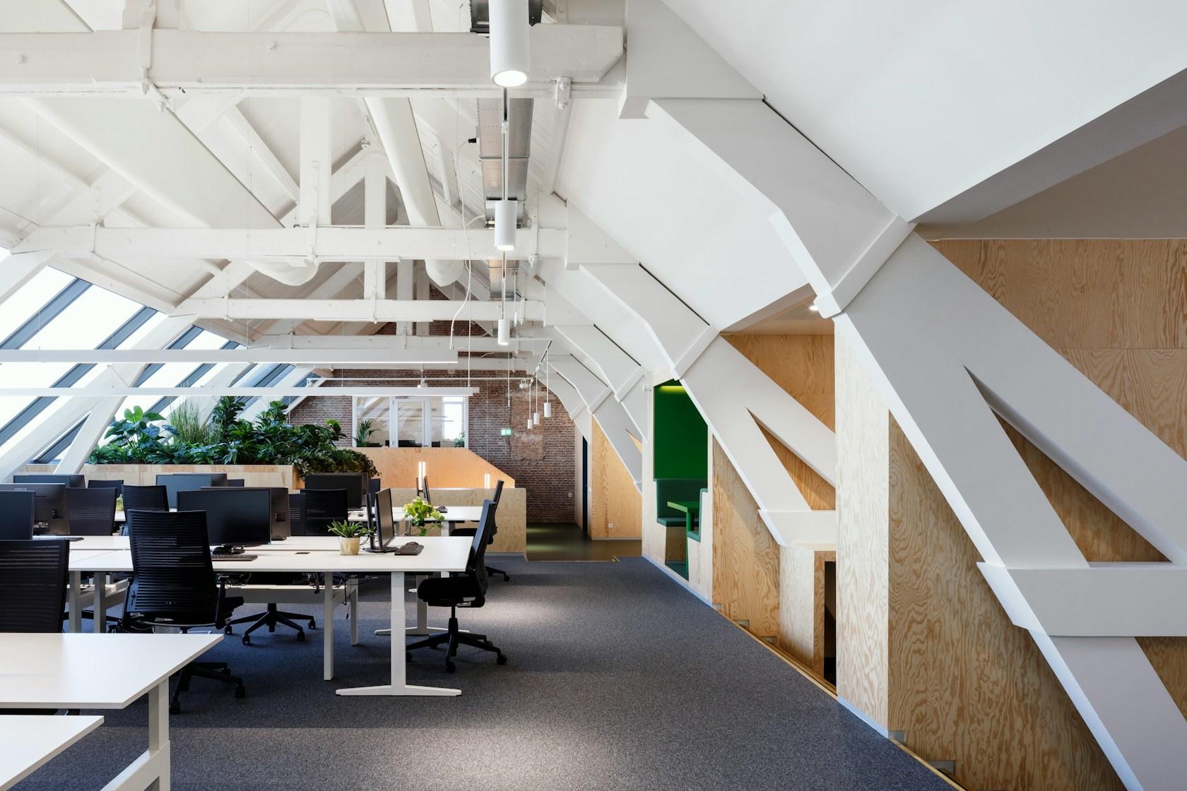 Upfield office 'the Attic' - image 14
