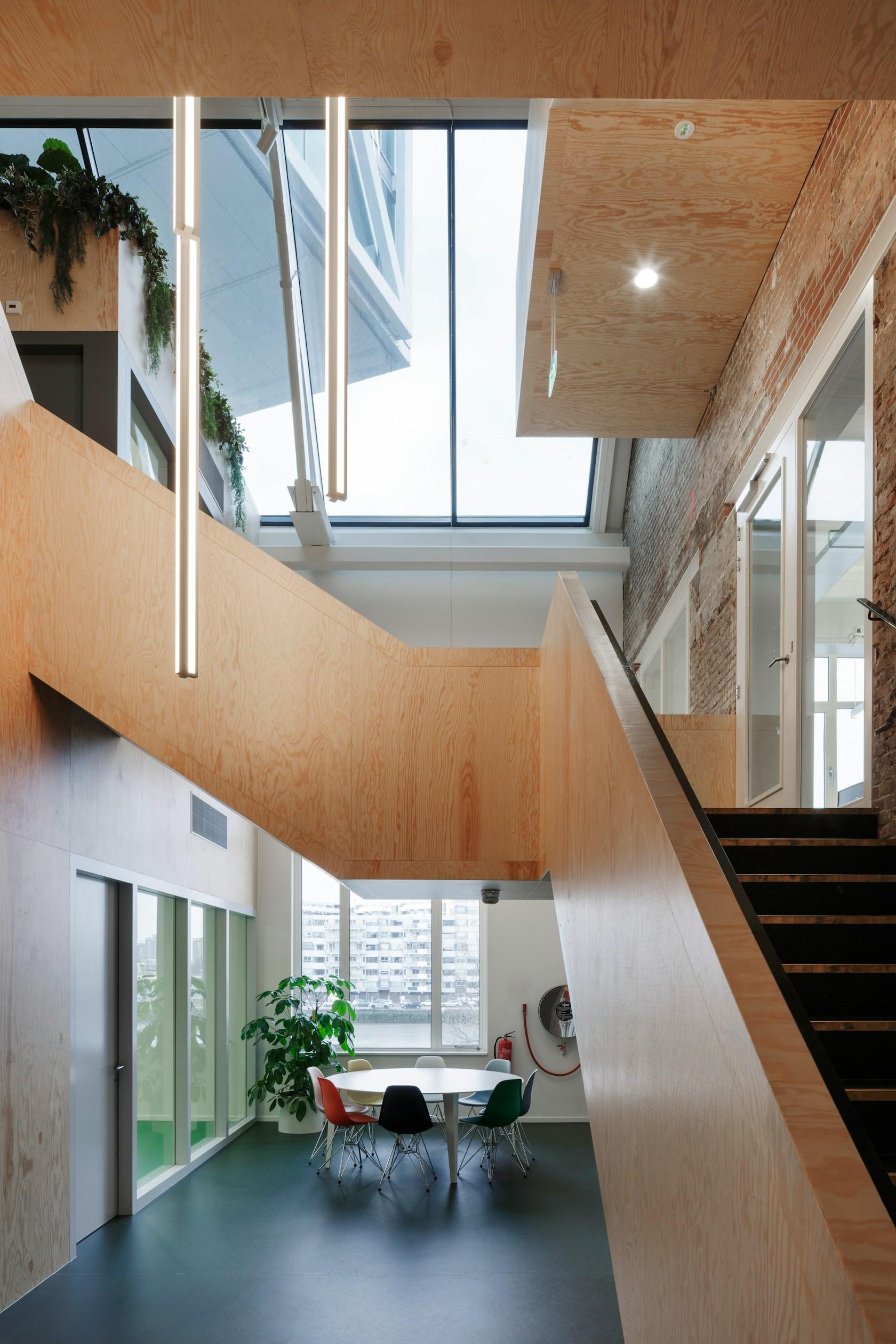 Upfield office 'the Attic' - image 20