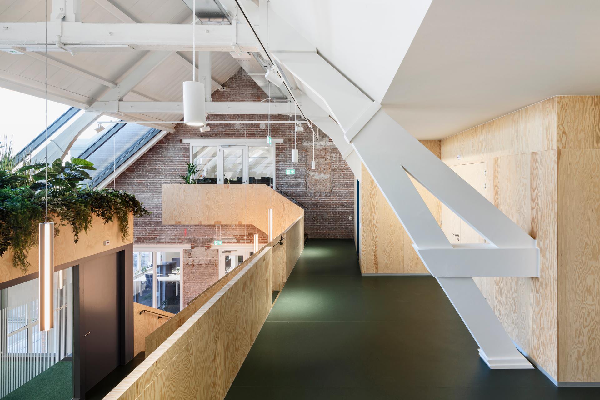 Upfield office 'the Attic' - image 28