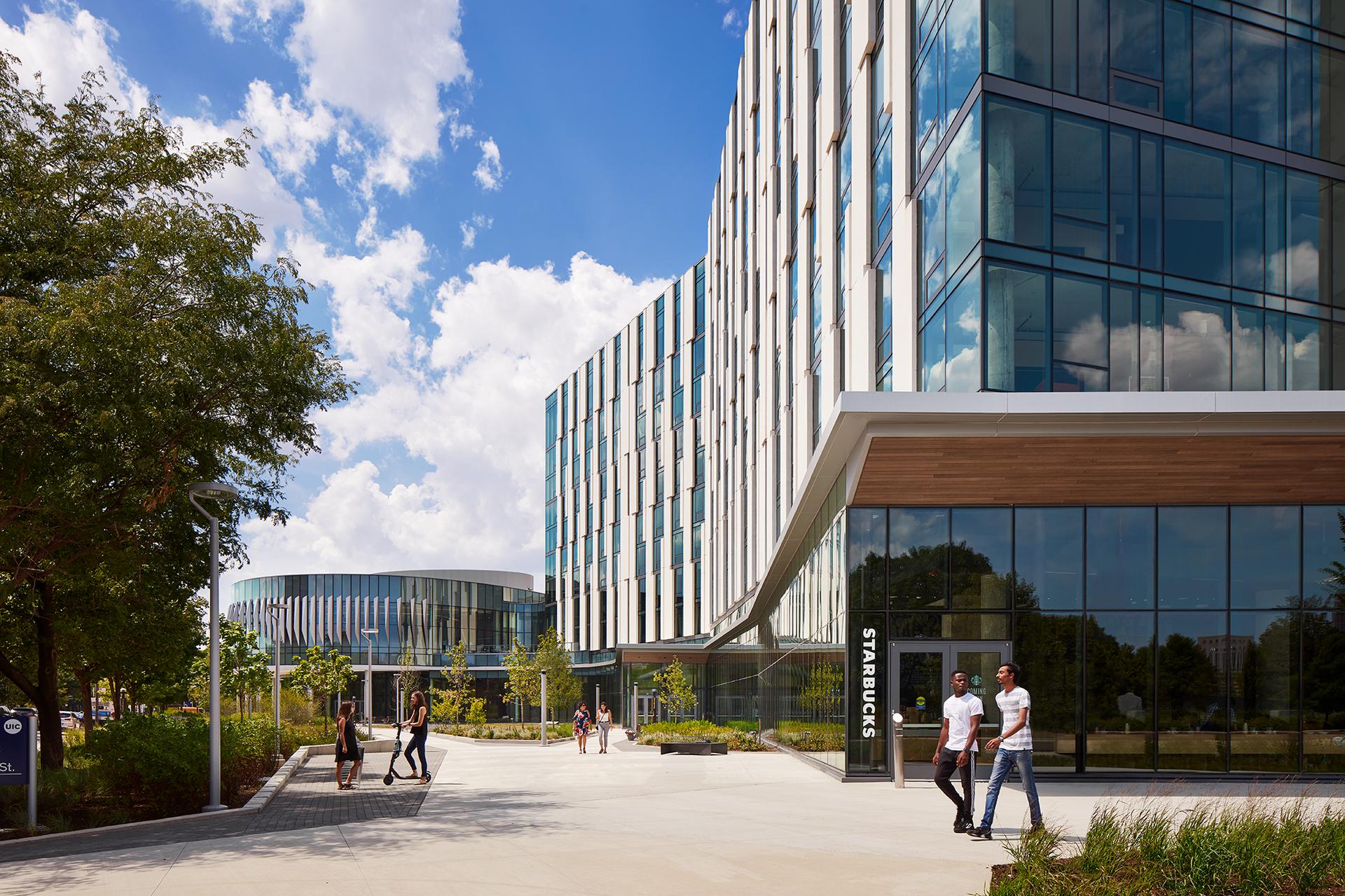 Academic and Residential Complex at the University of Illinois at Chicago - image 4