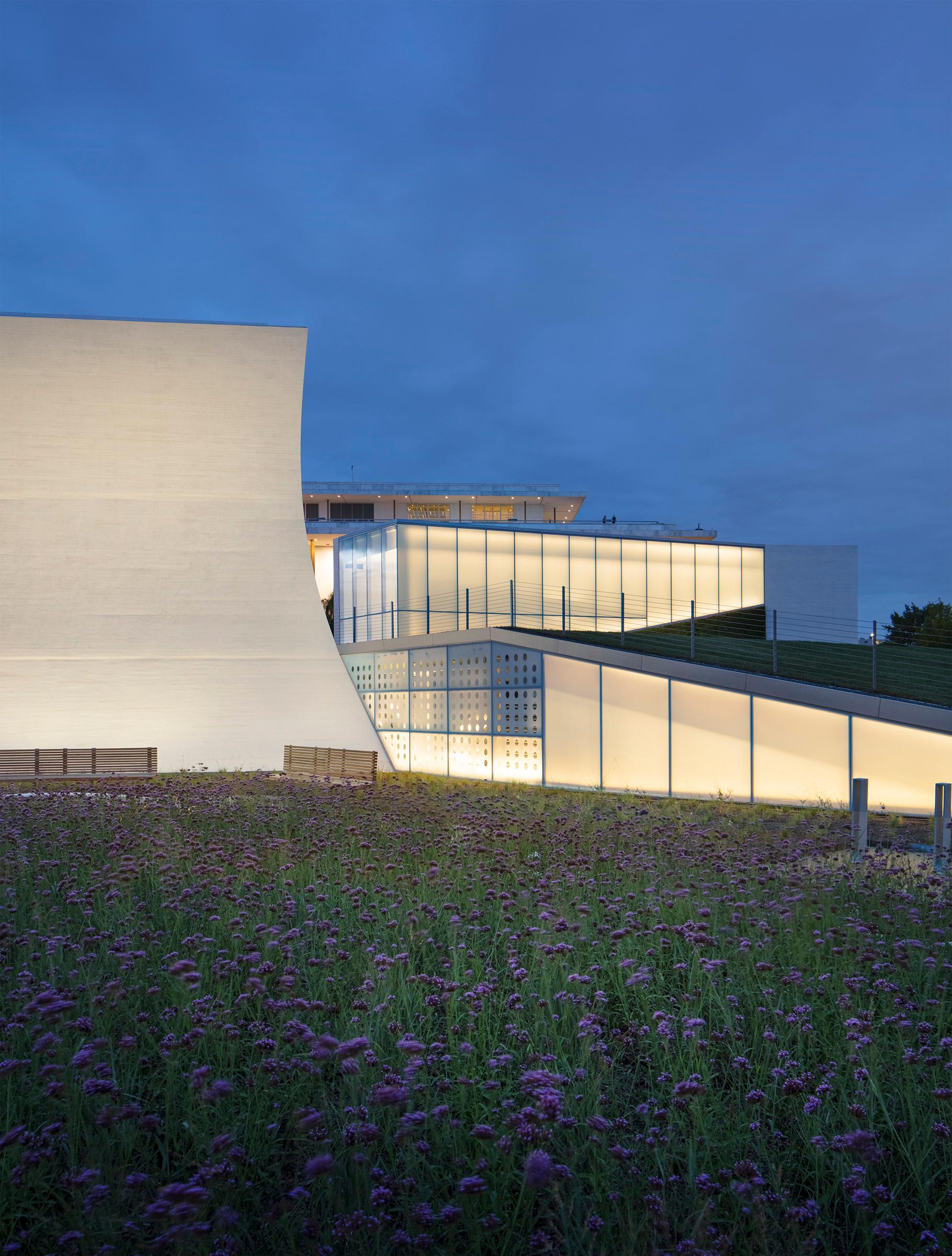 The REACH at the Kennedy Center - image 2