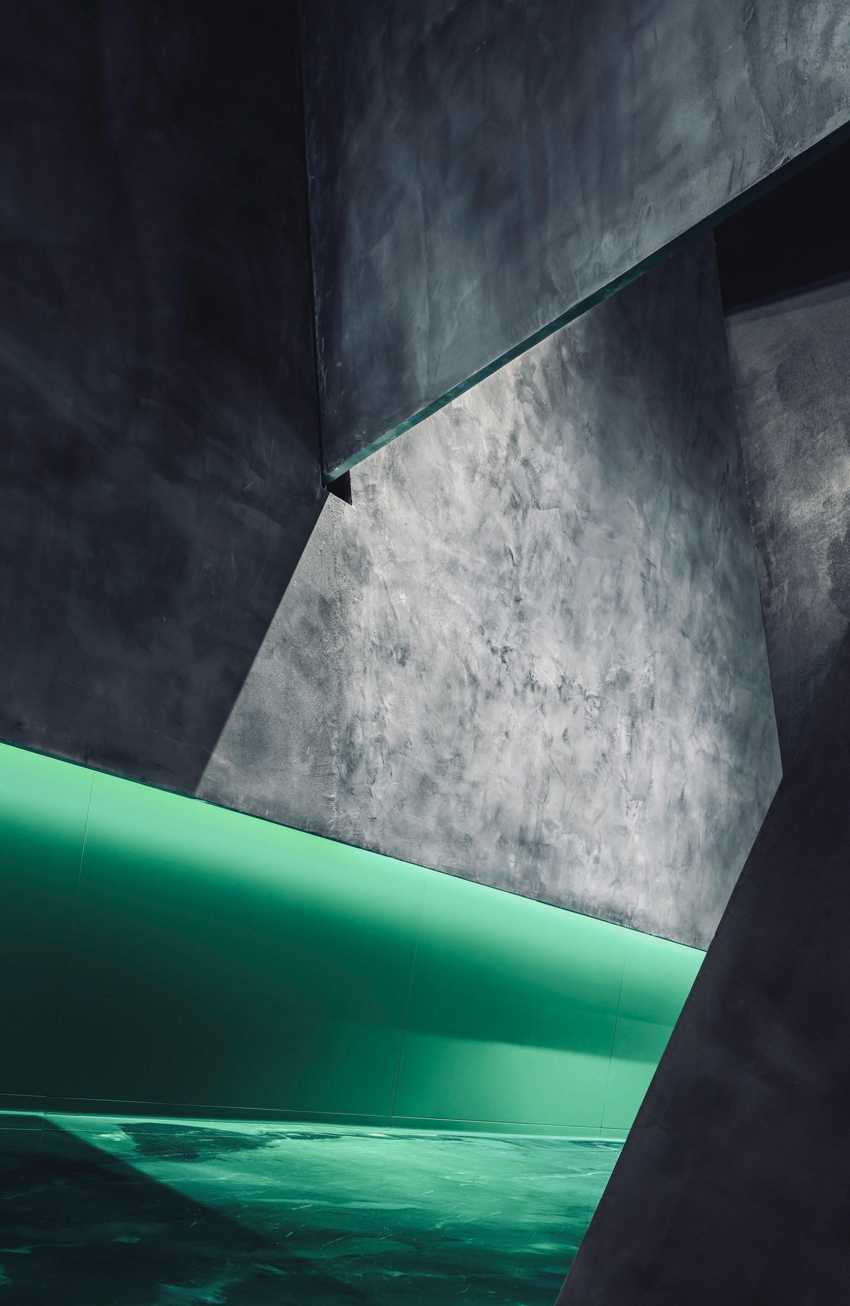 Green Leopard Lighting's flagship store - image 3