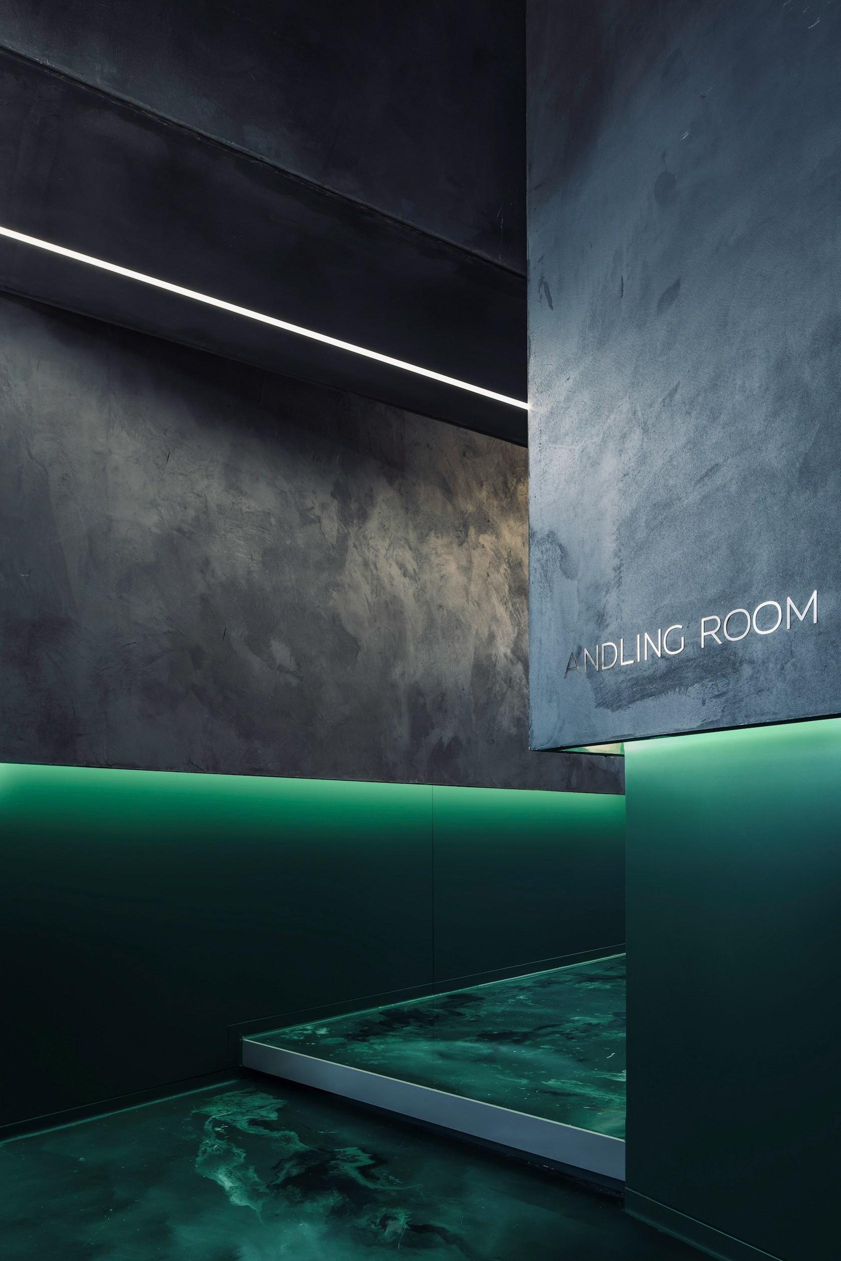 Green Leopard Lighting's flagship store - image 5