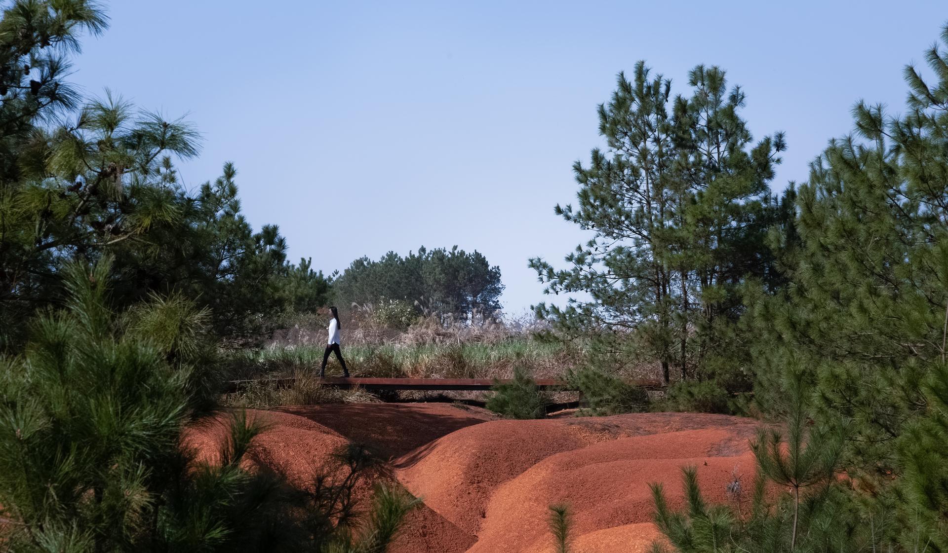 Nanchang Red Earth Park - image 2
