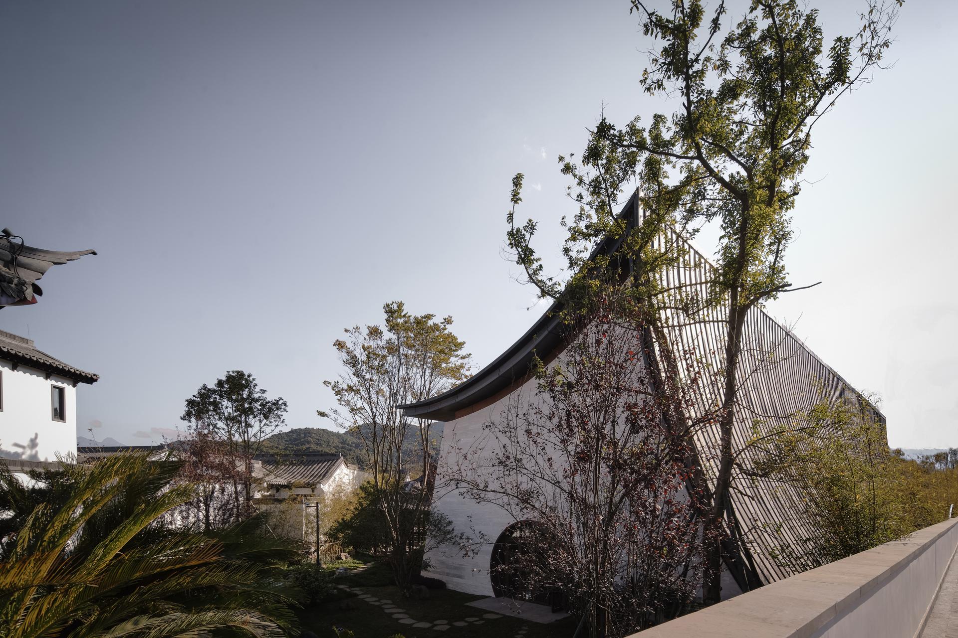 Gaoligong Town "Shuangyan Wanyue" Exhibition Center - image 15