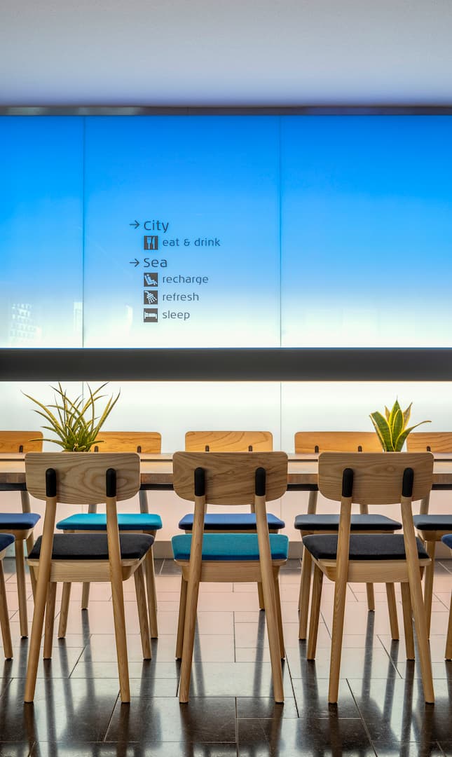KLM crown lounge - image 13