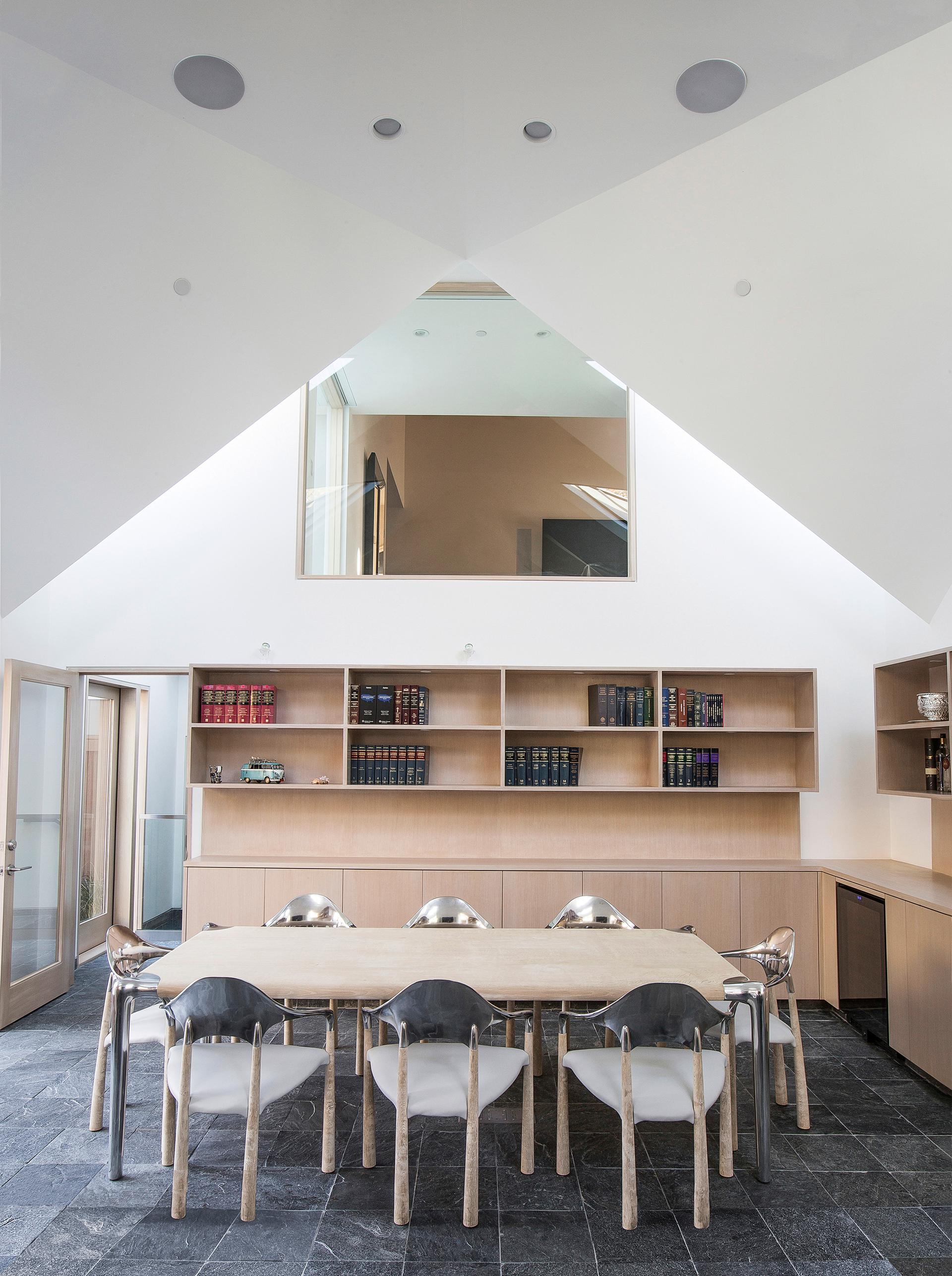 Case Room - image 11