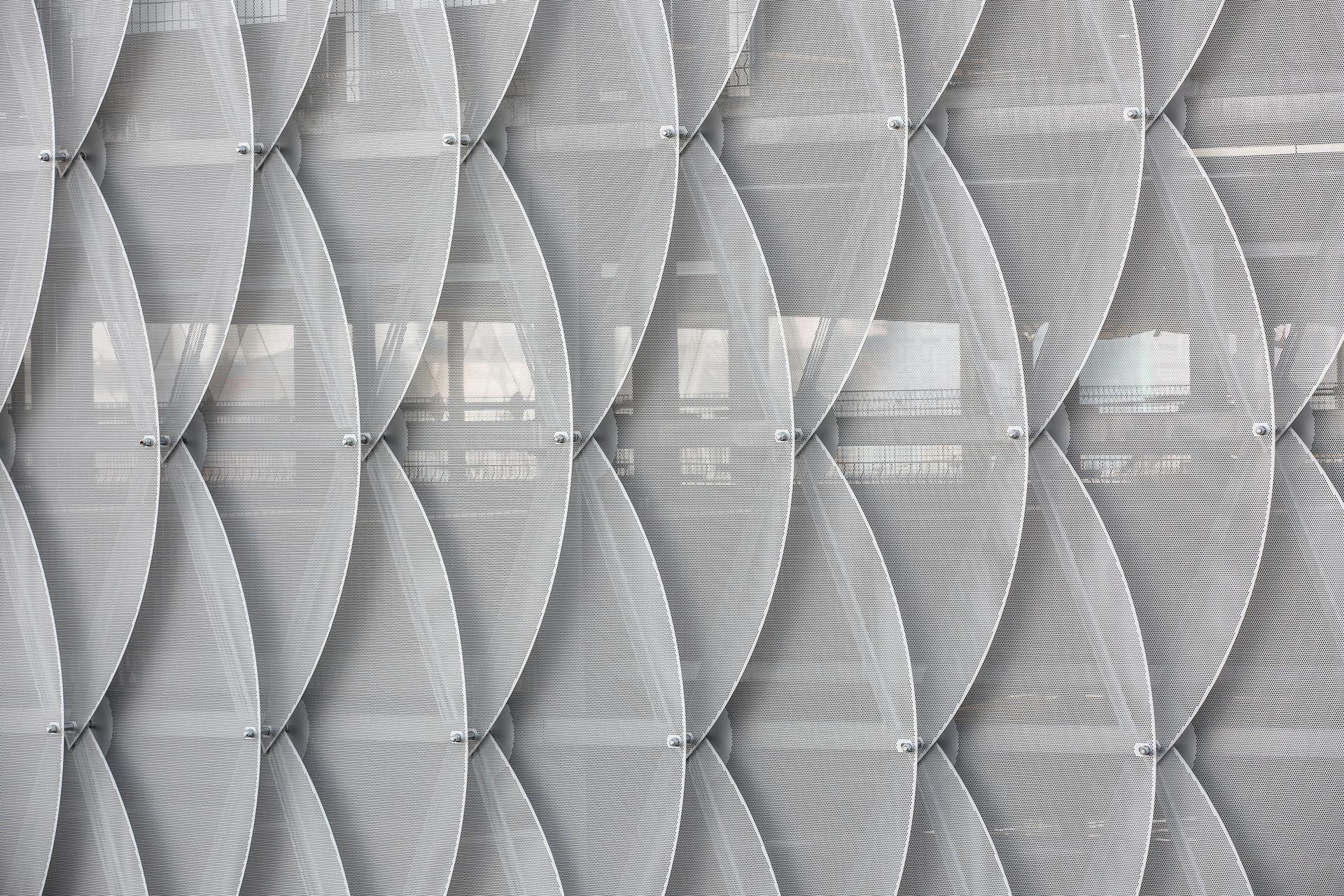 Parking Garage Facade P22a at the Cologne Exhibition Centre - image 4