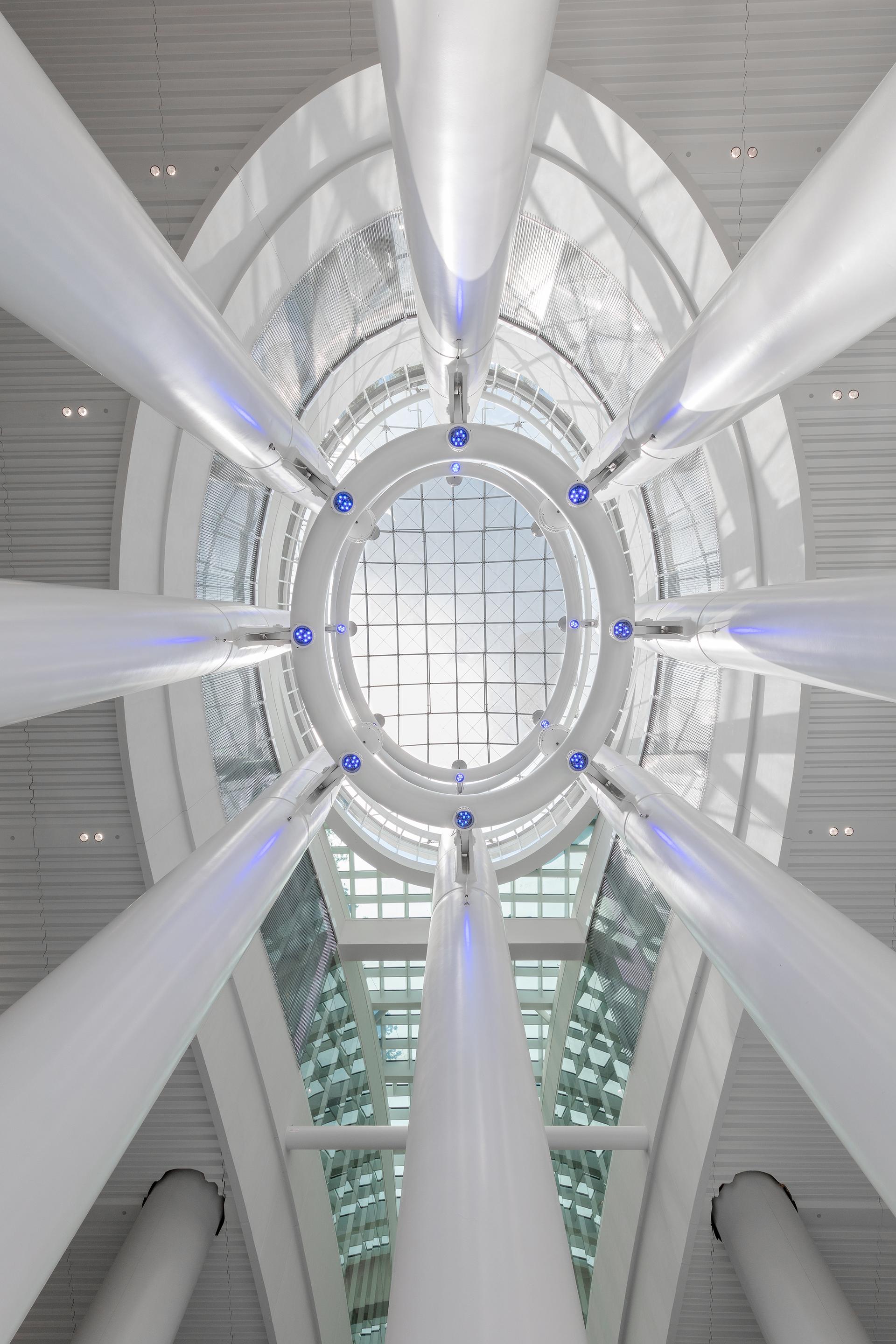 Salesforce Transit Center Park - image 8