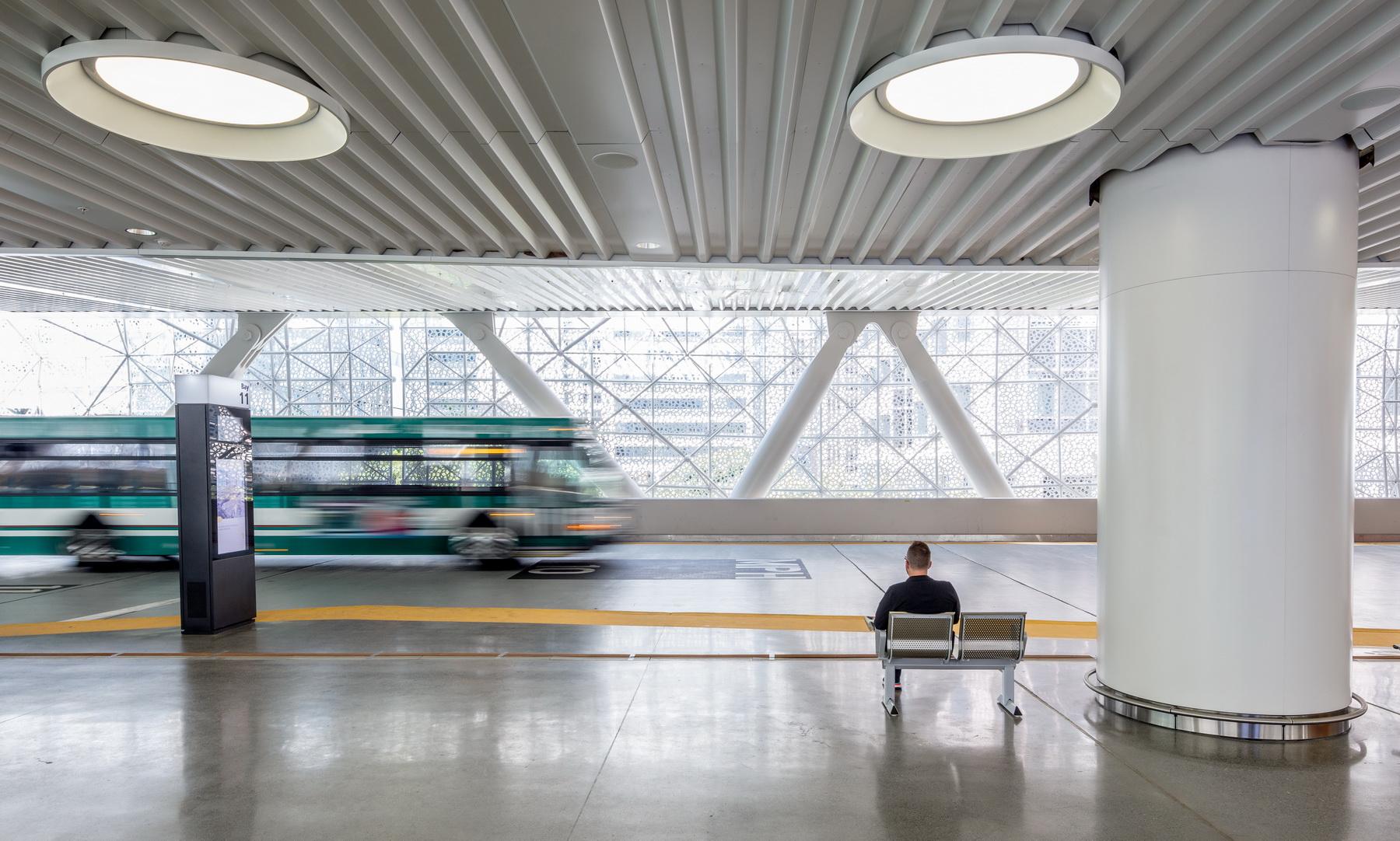 Salesforce Transit Center Park - image 9