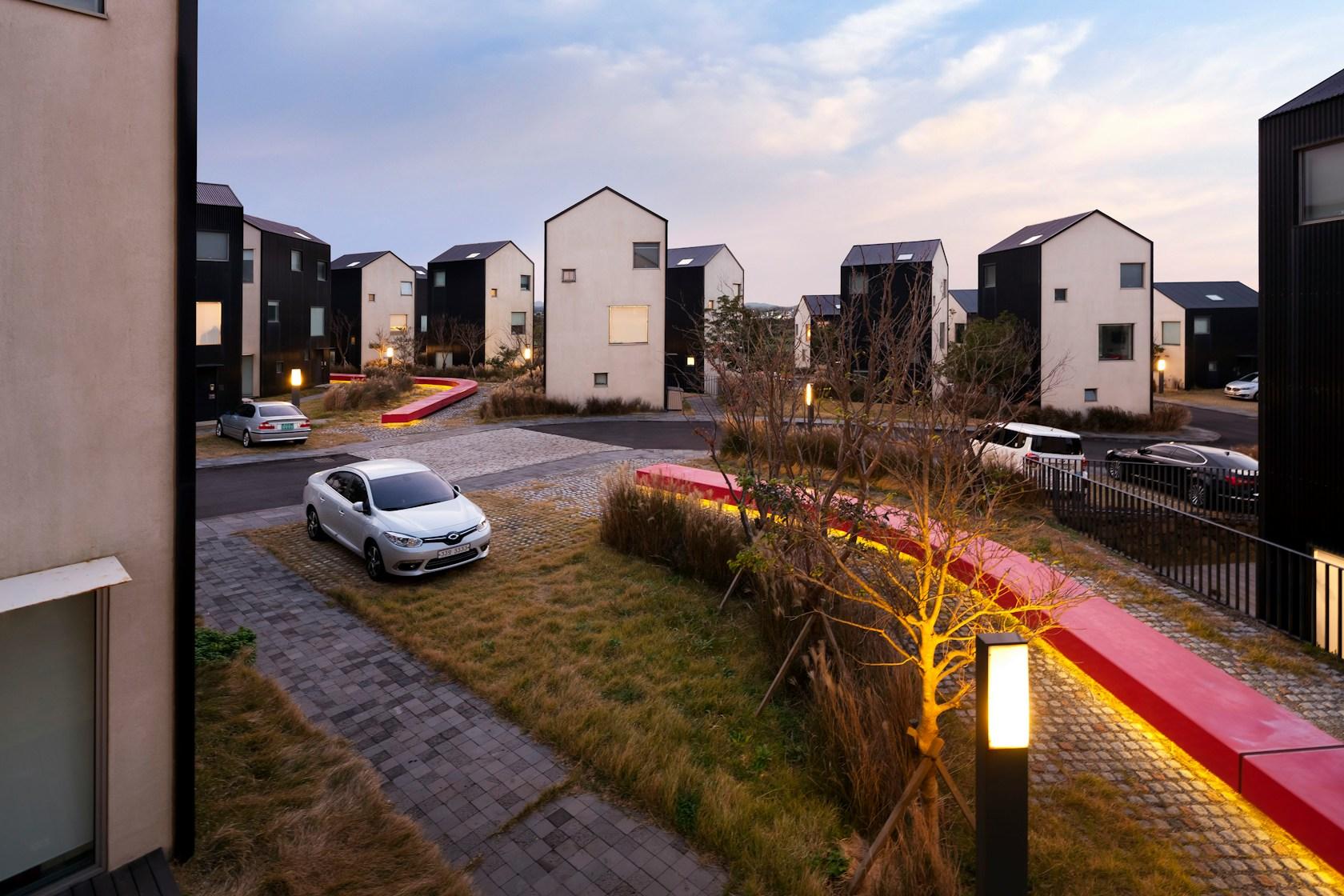 Hadohilljo Townhouse