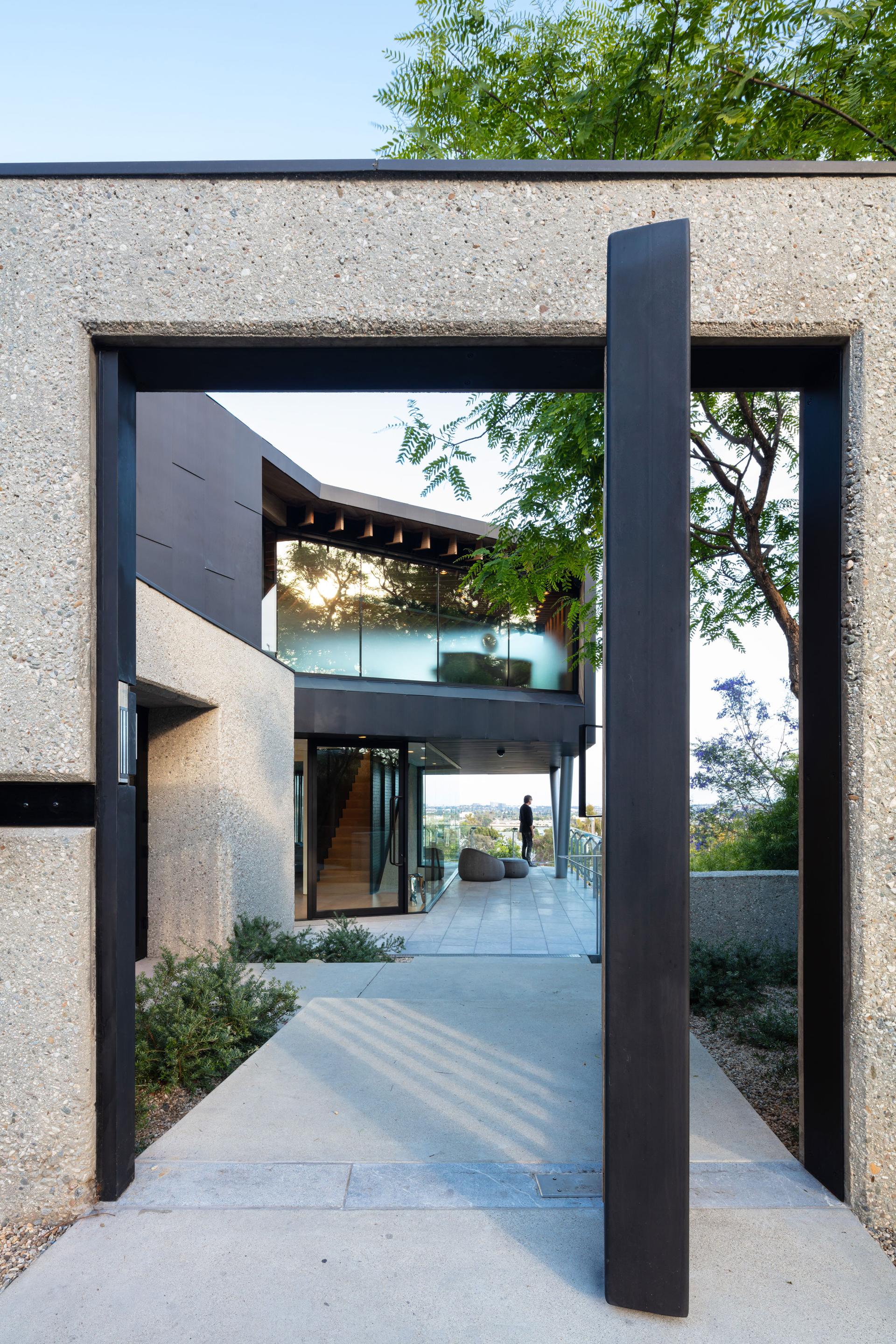 West Los Angeles Residence - image 3
