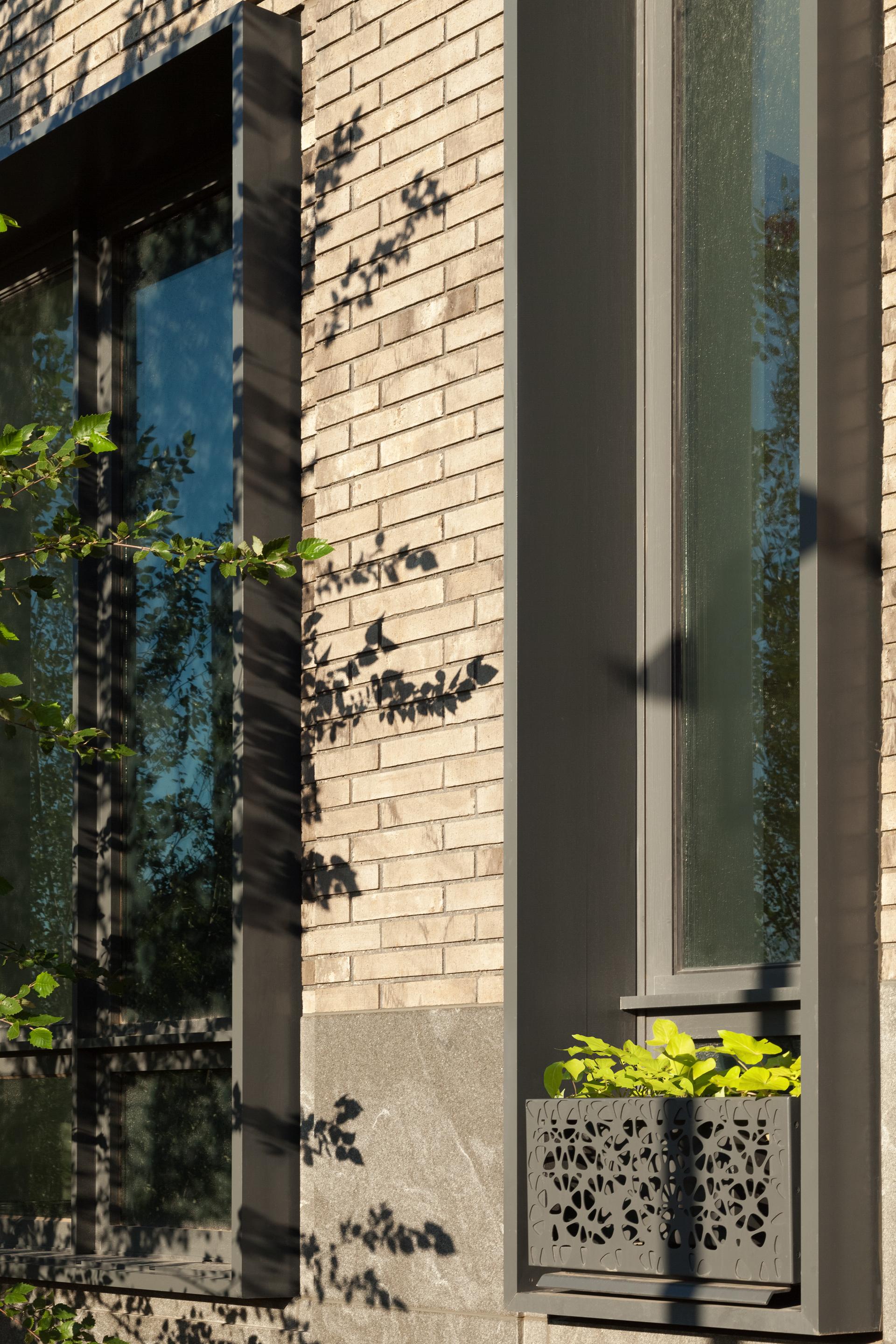 550 VANDERBILT - image 10