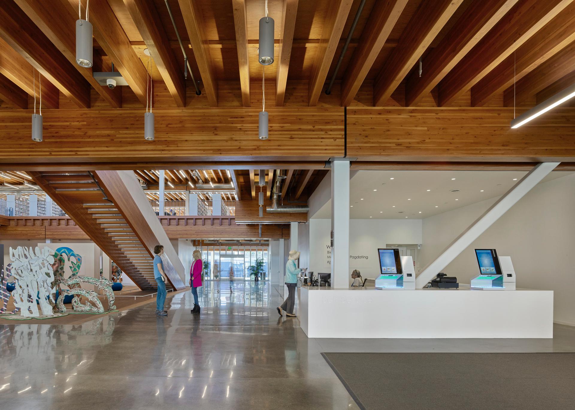 Billie Jean King Main Library - image 4