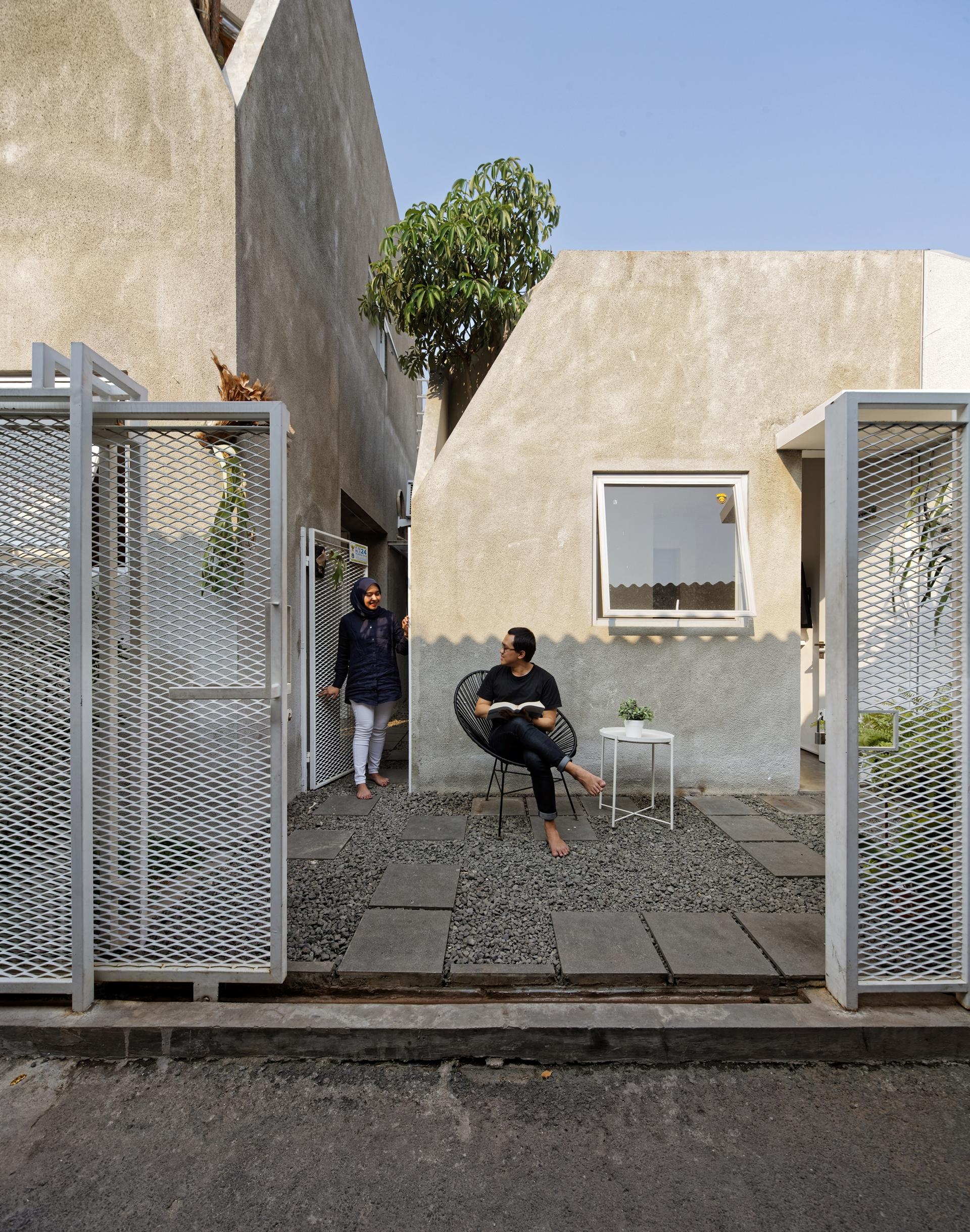 The Twins House - image 5