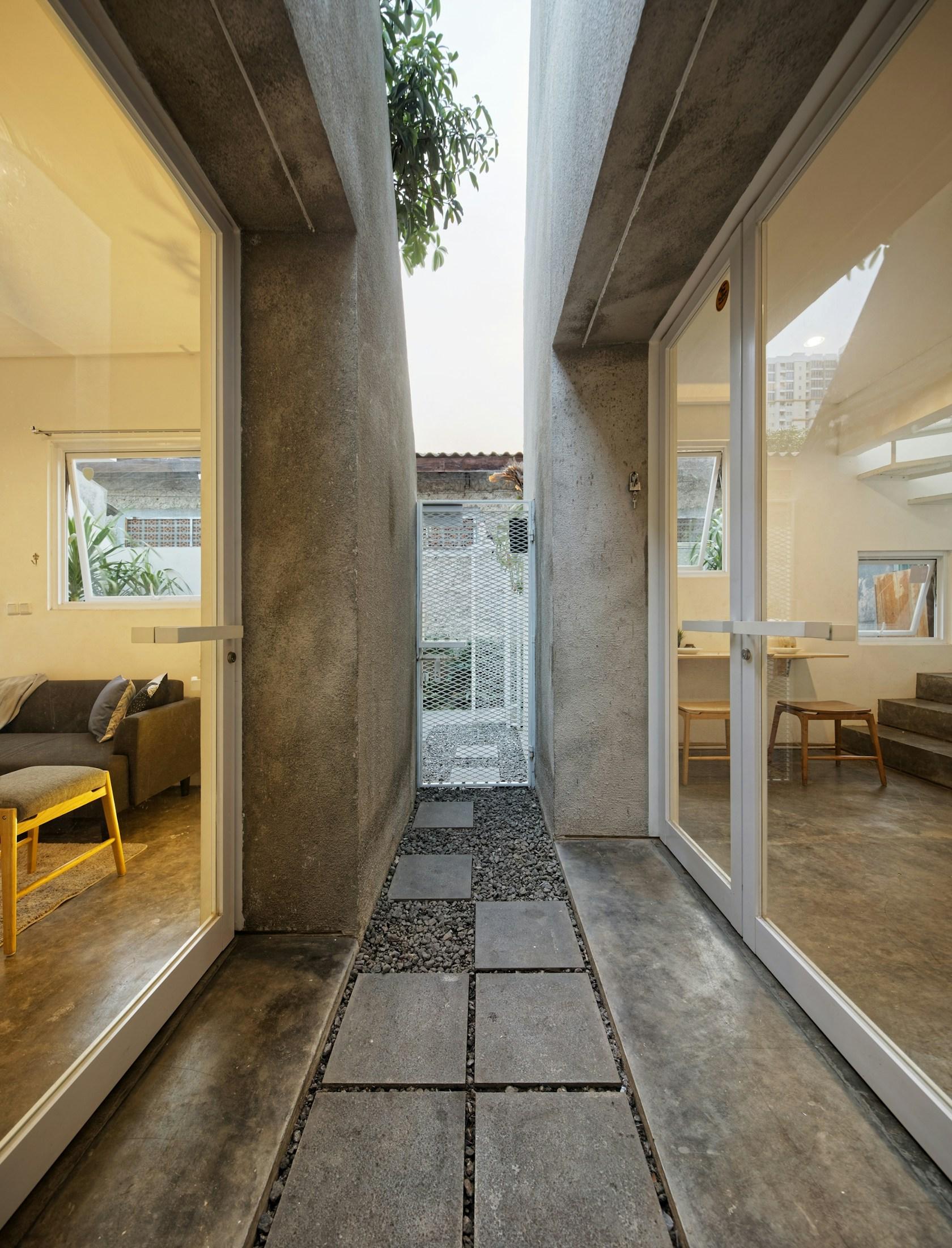 The Twins House - image 11