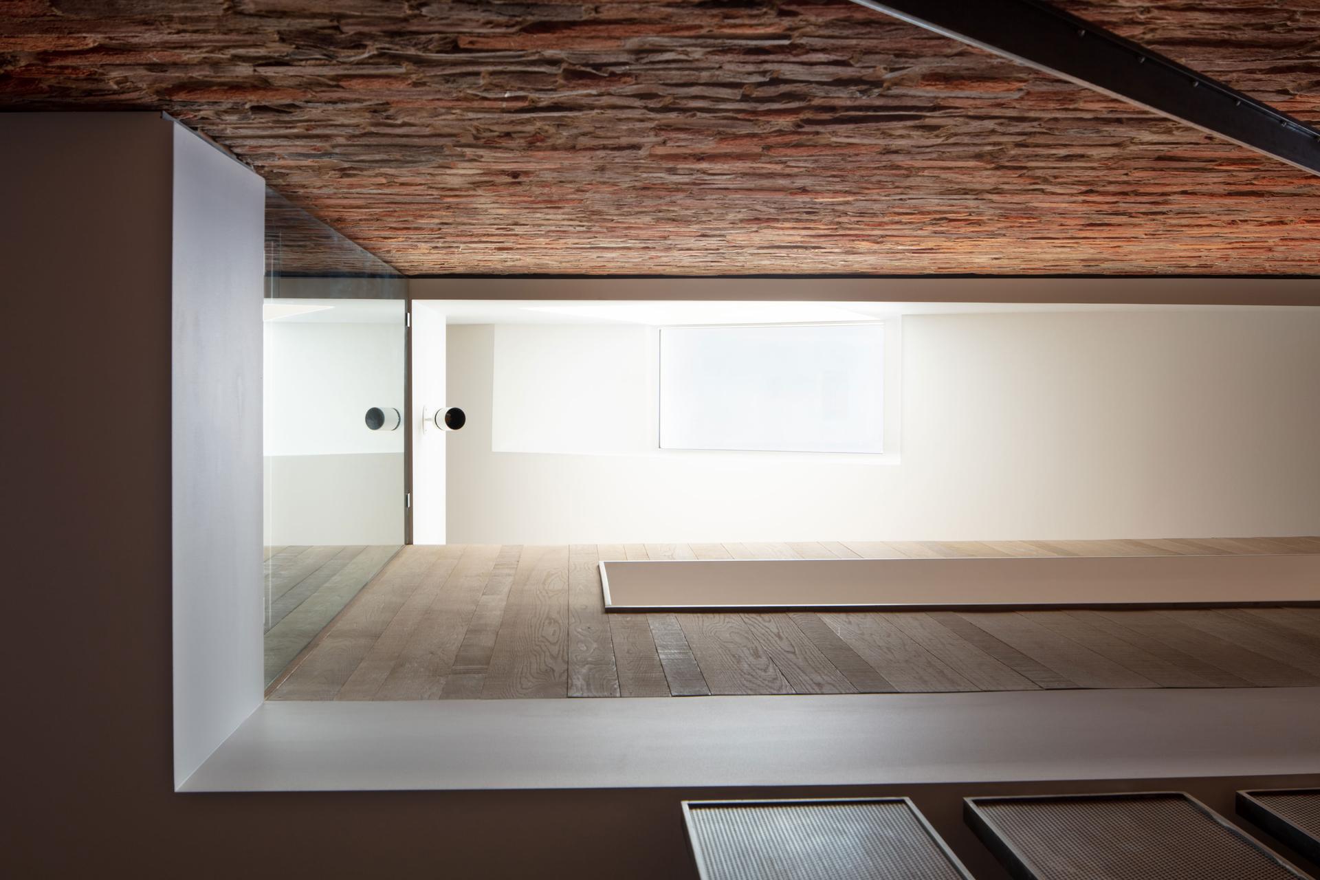 Downtown Loft - image 10