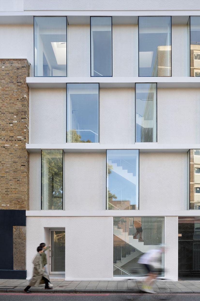 Paintworks Apartments - image 6