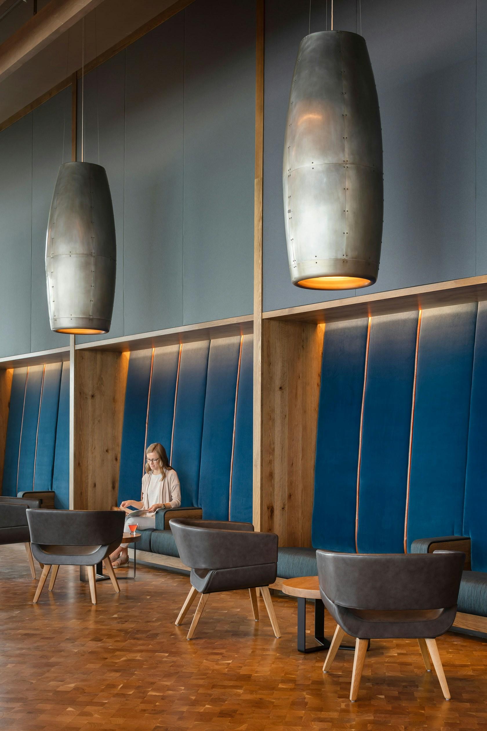 Alaska Airlines Flagship Lounge - image 7