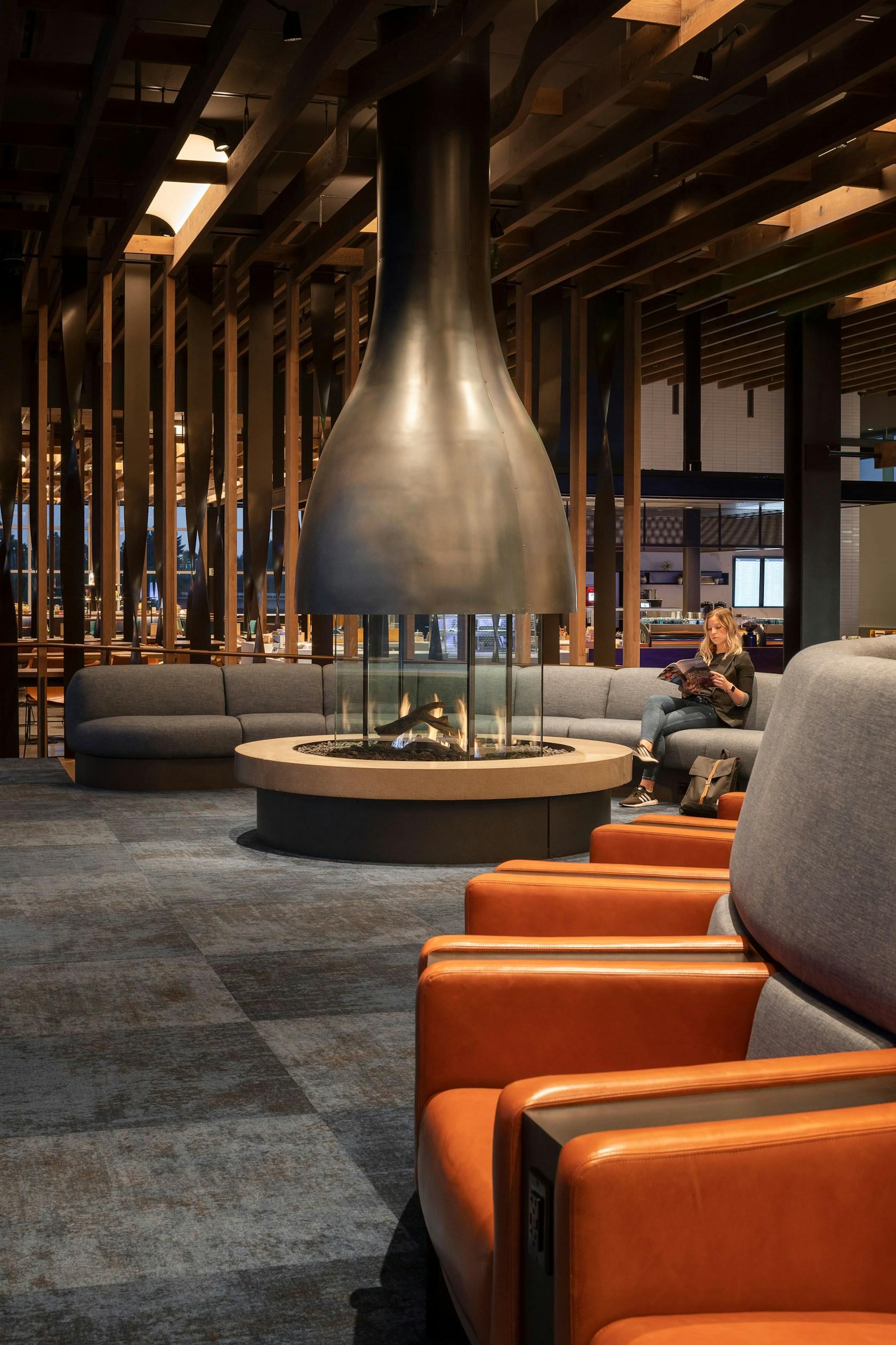 Alaska Airlines Flagship Lounge - image 8