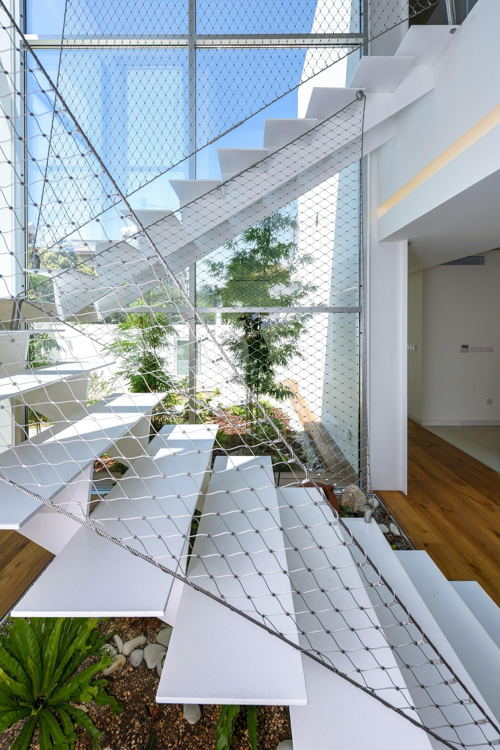 The garden house in the city - image 13