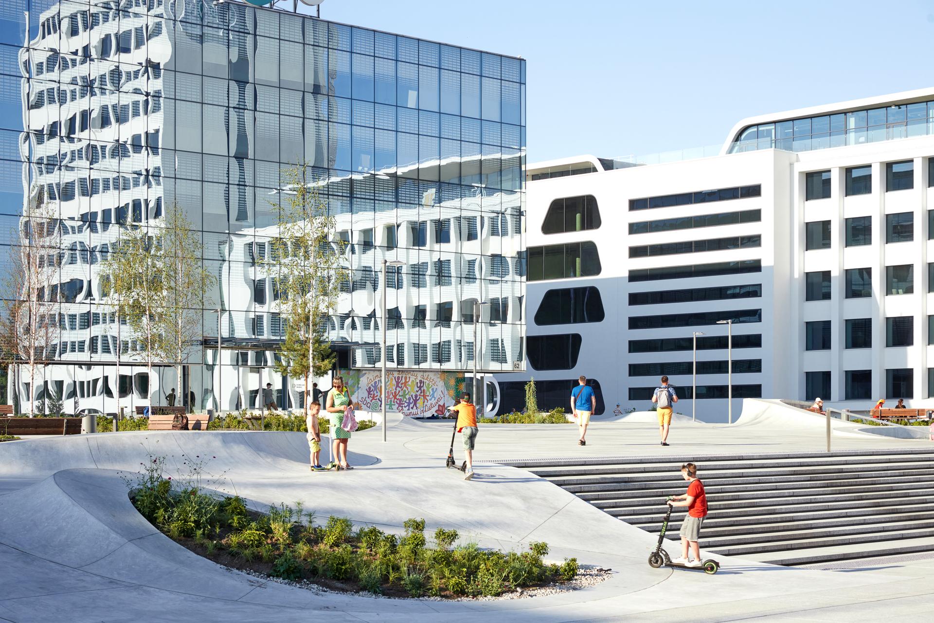 V- Plaza Urban Development - image 4