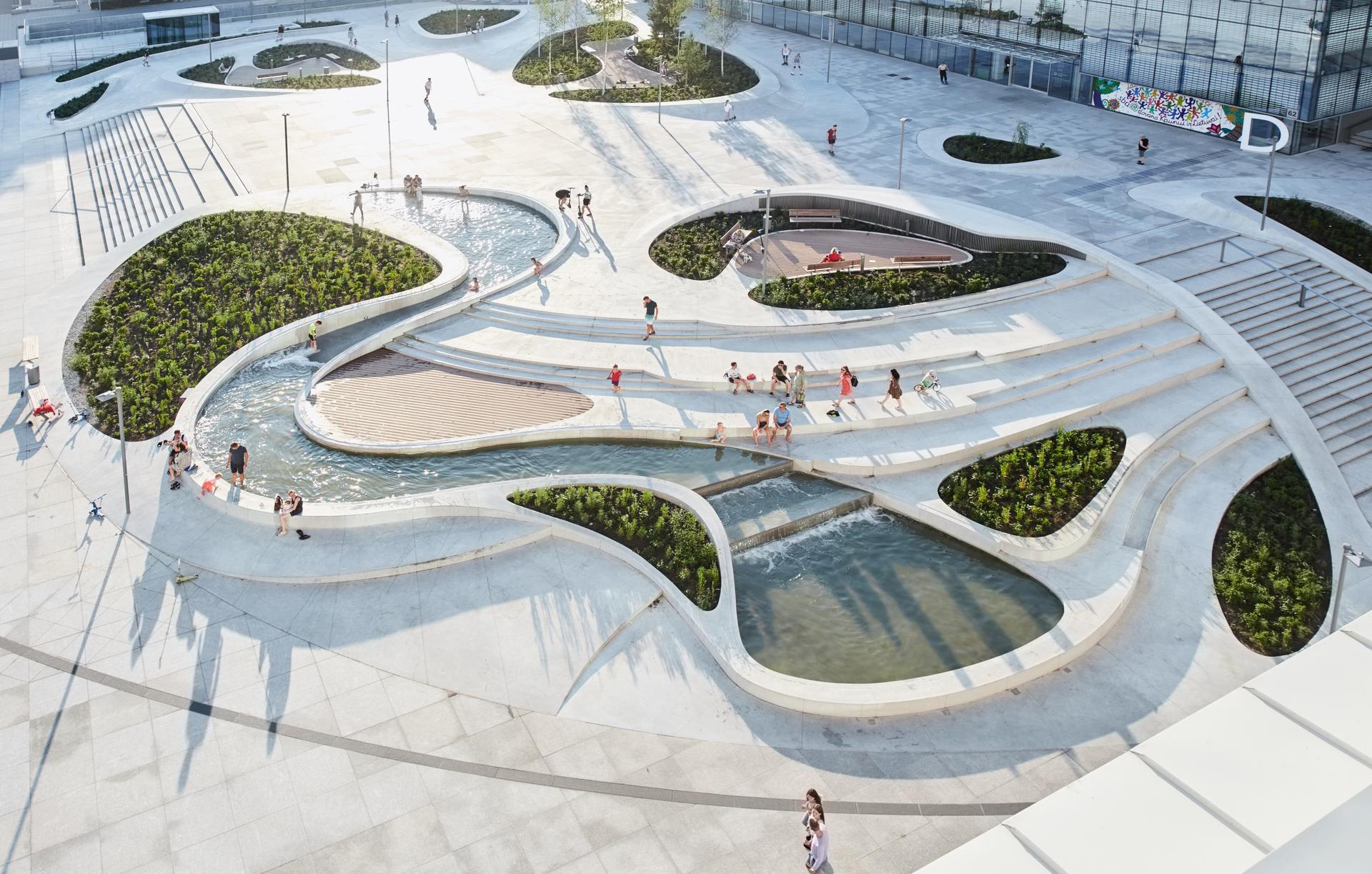 V- Plaza Urban Development - image 2