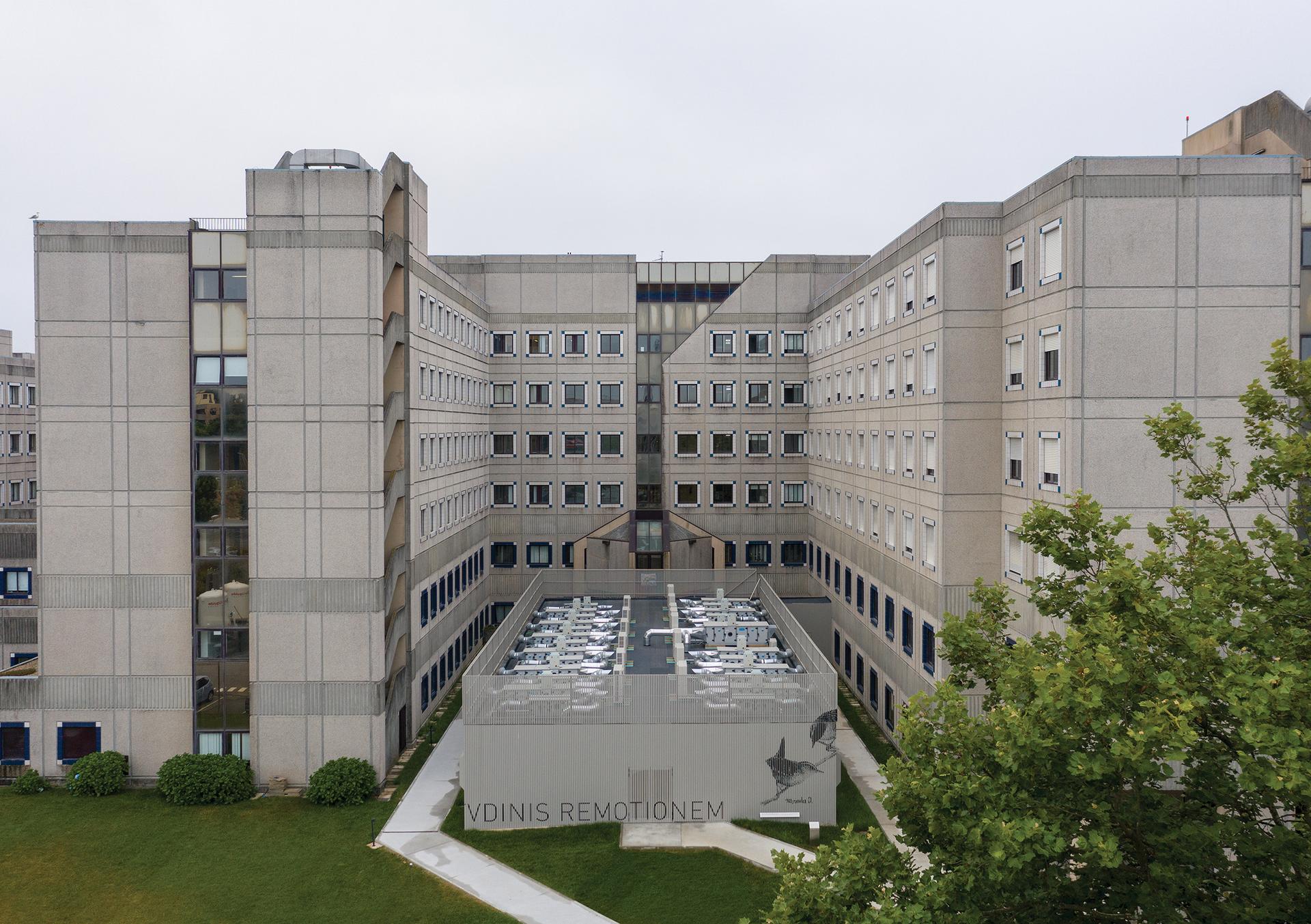 Intensive Care Unit-Pedro Hispano Hospital - image 3