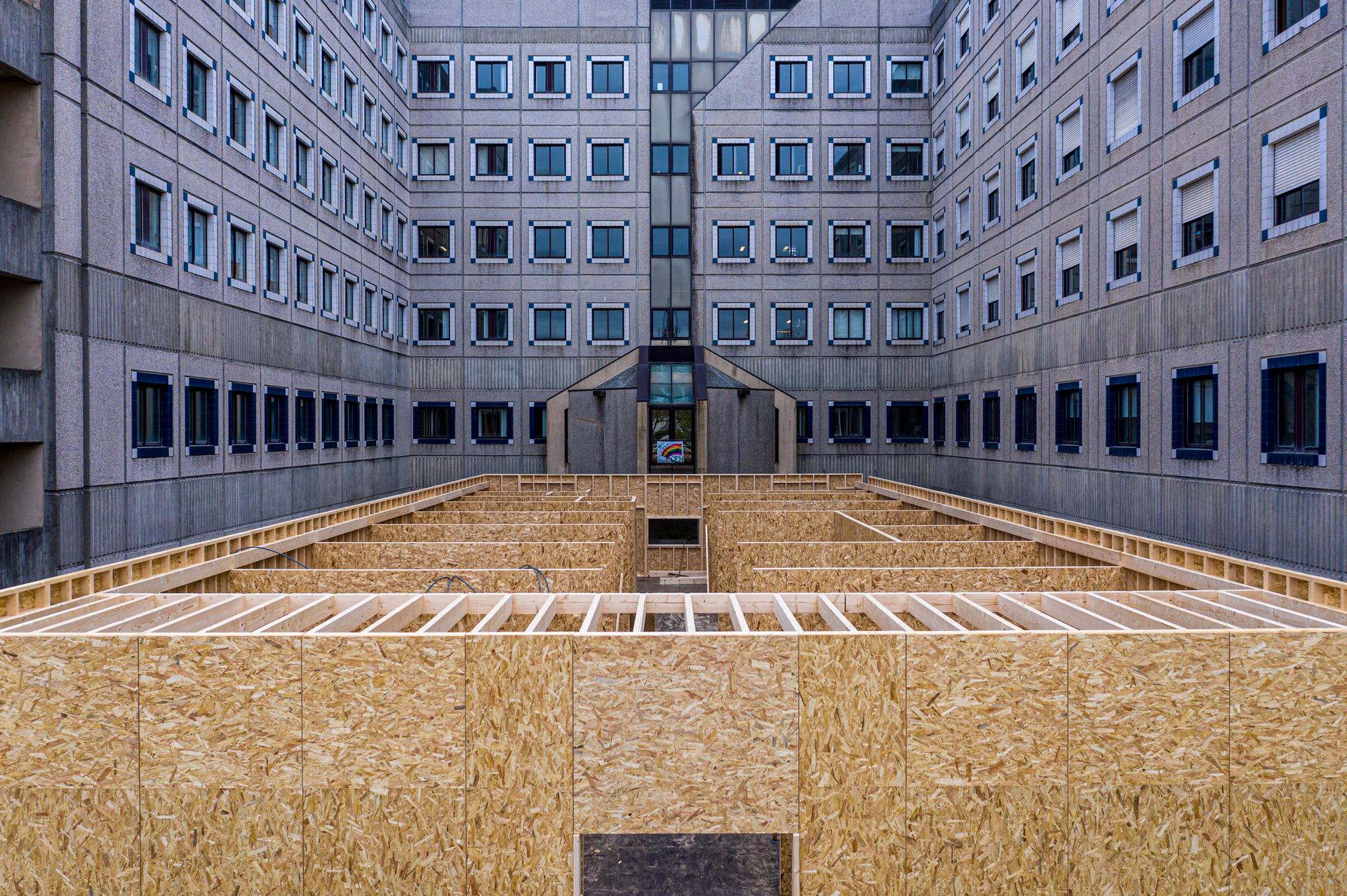 Intensive Care Unit-Pedro Hispano Hospital - image 12