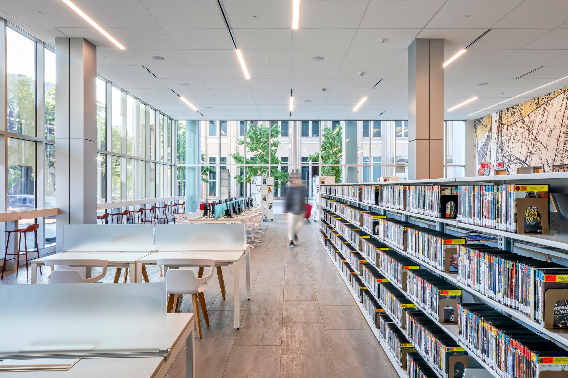 River Center Branch Library - image 4