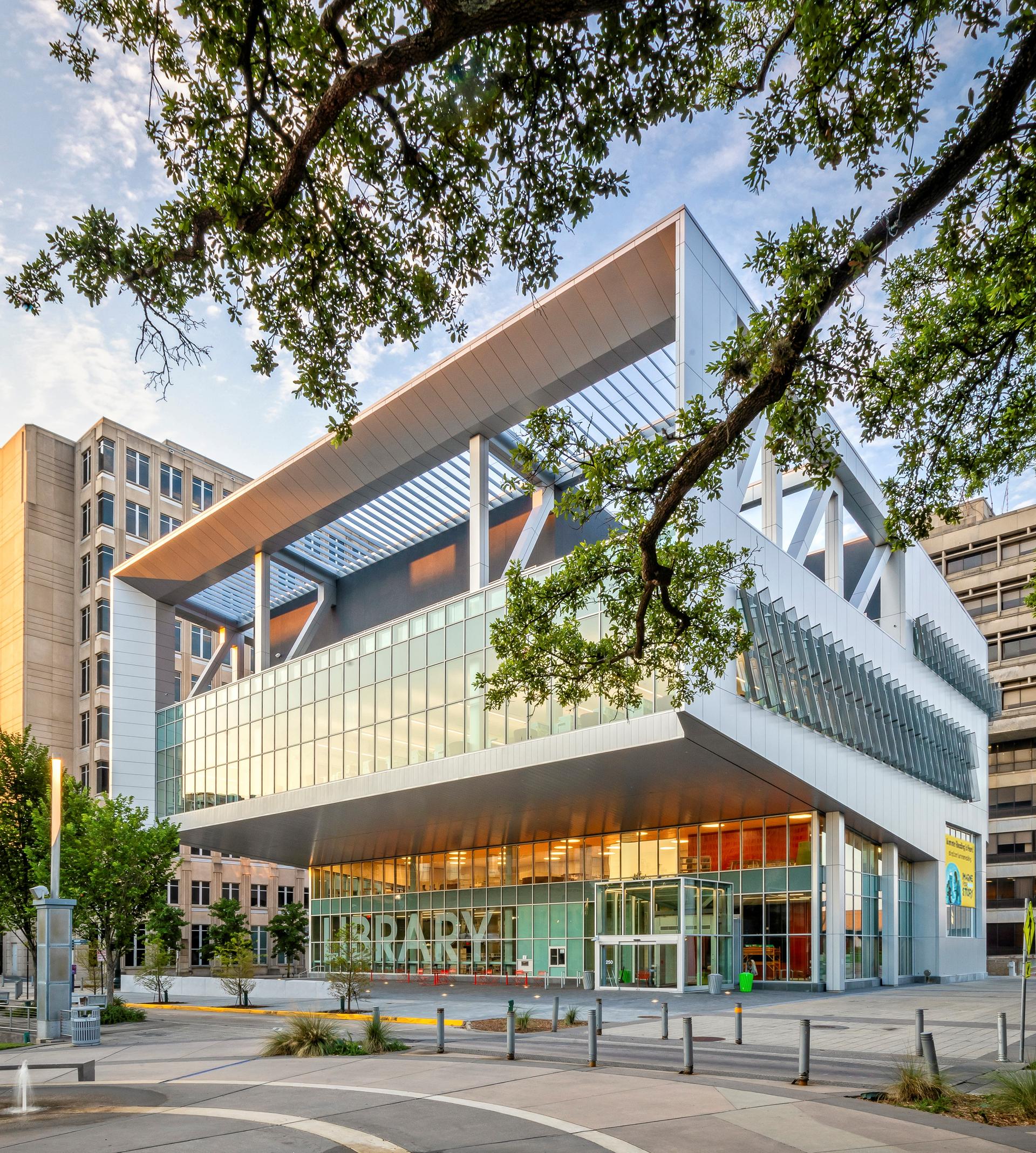 River Center Branch Library - image 7