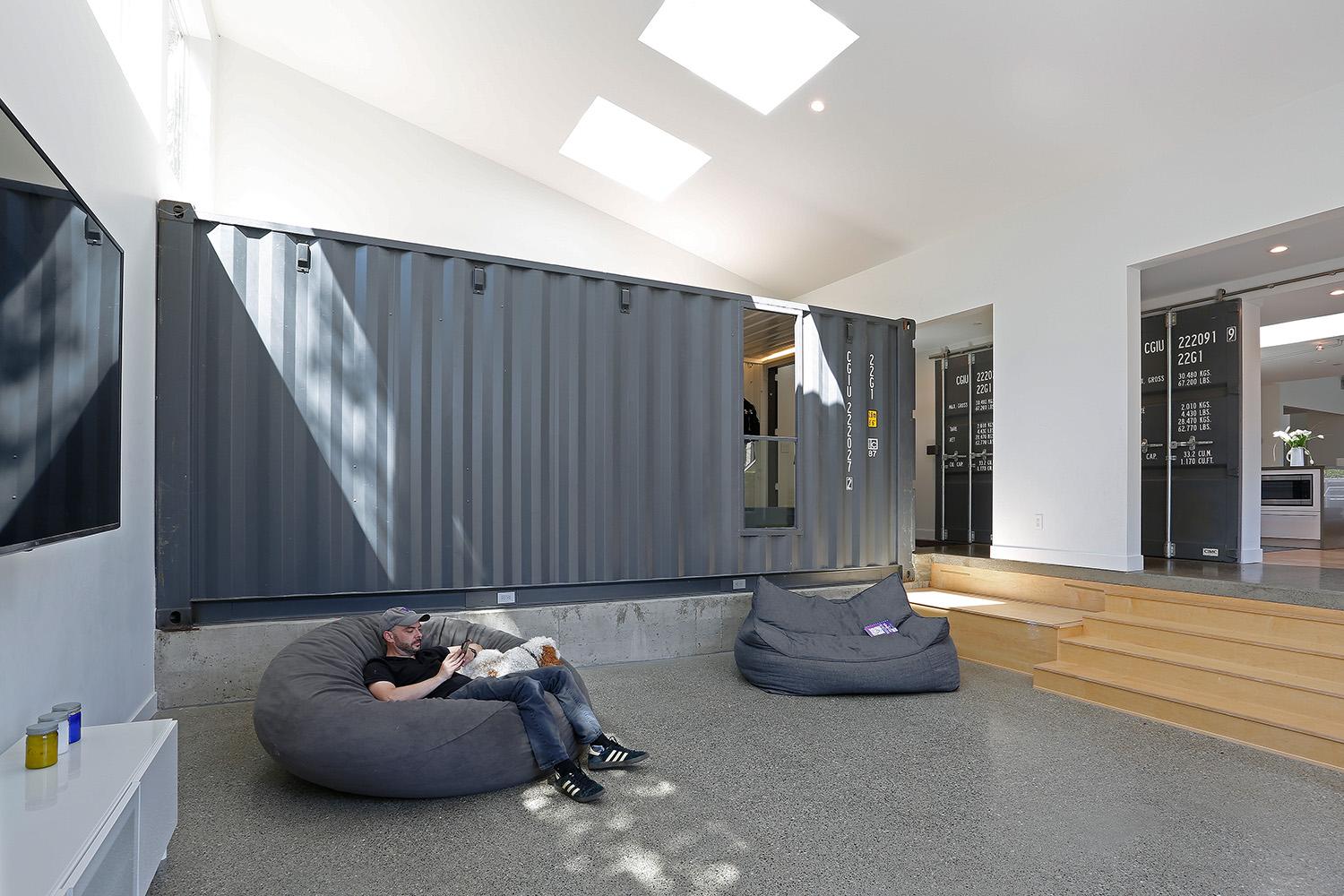 Wyss Family Container House - image 8