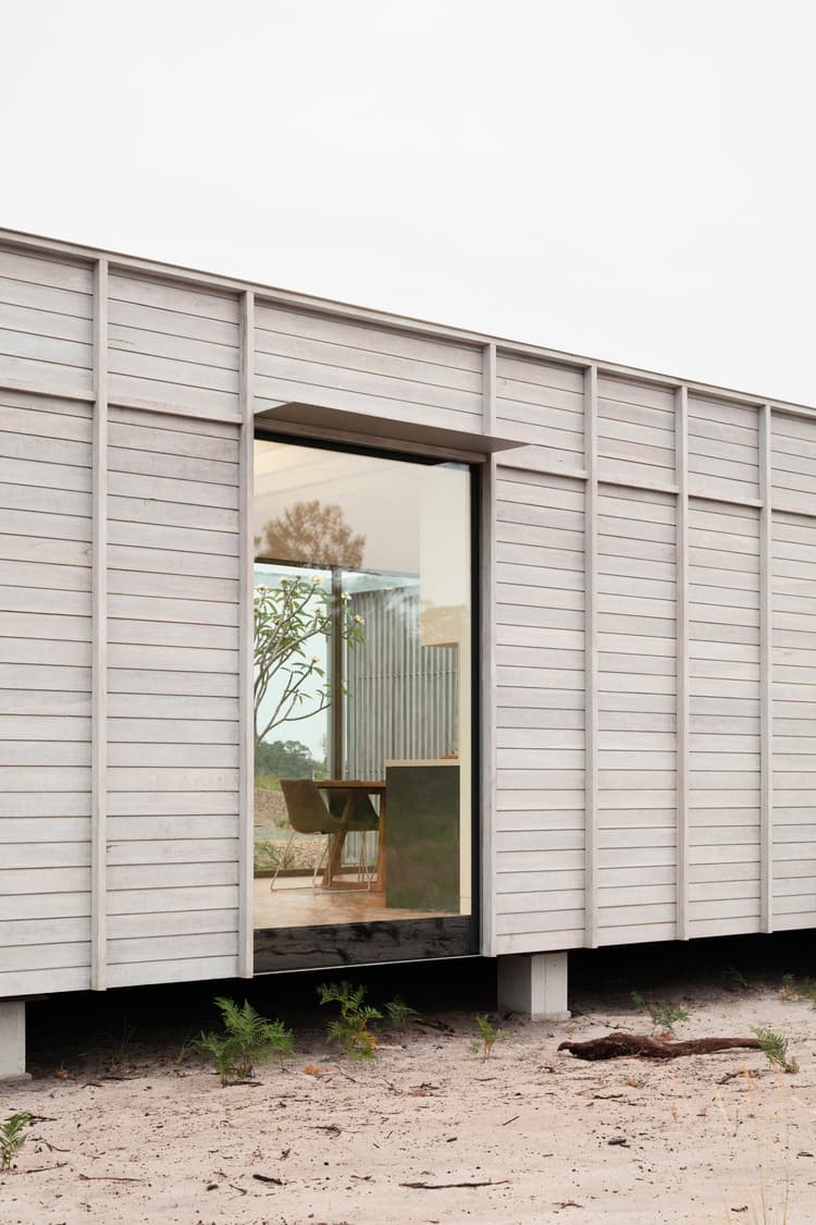 Courtyard House - image 6