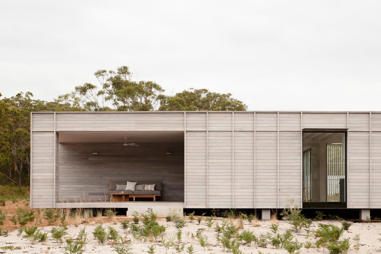 Courtyard House - image 12