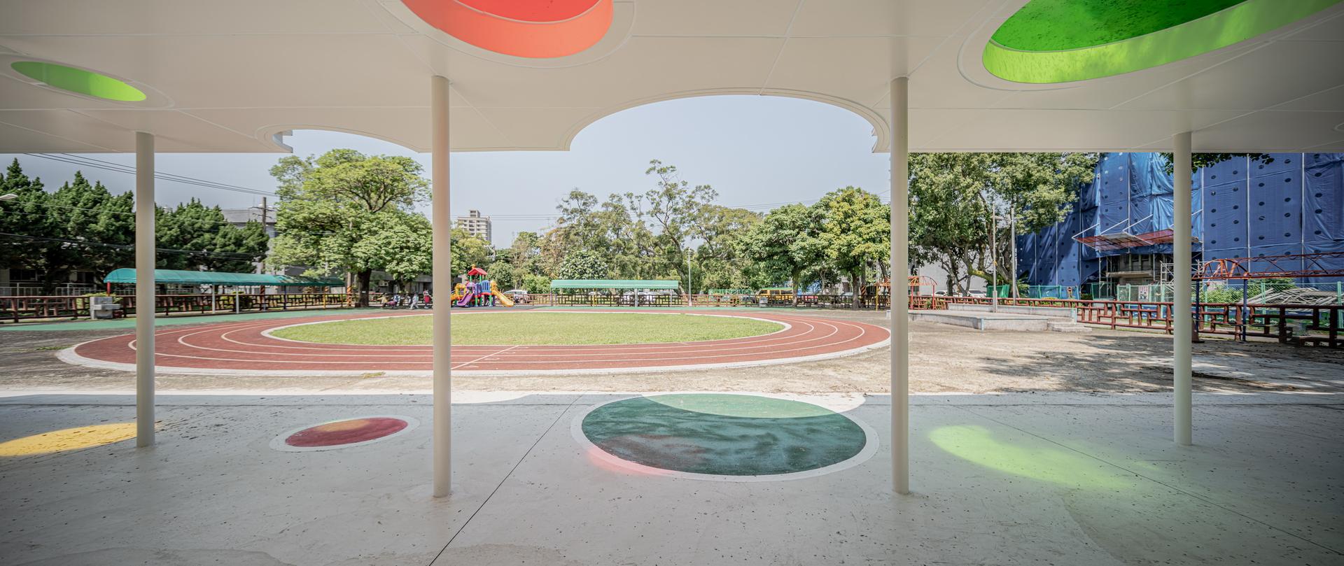 Circle of Happiness - image 19