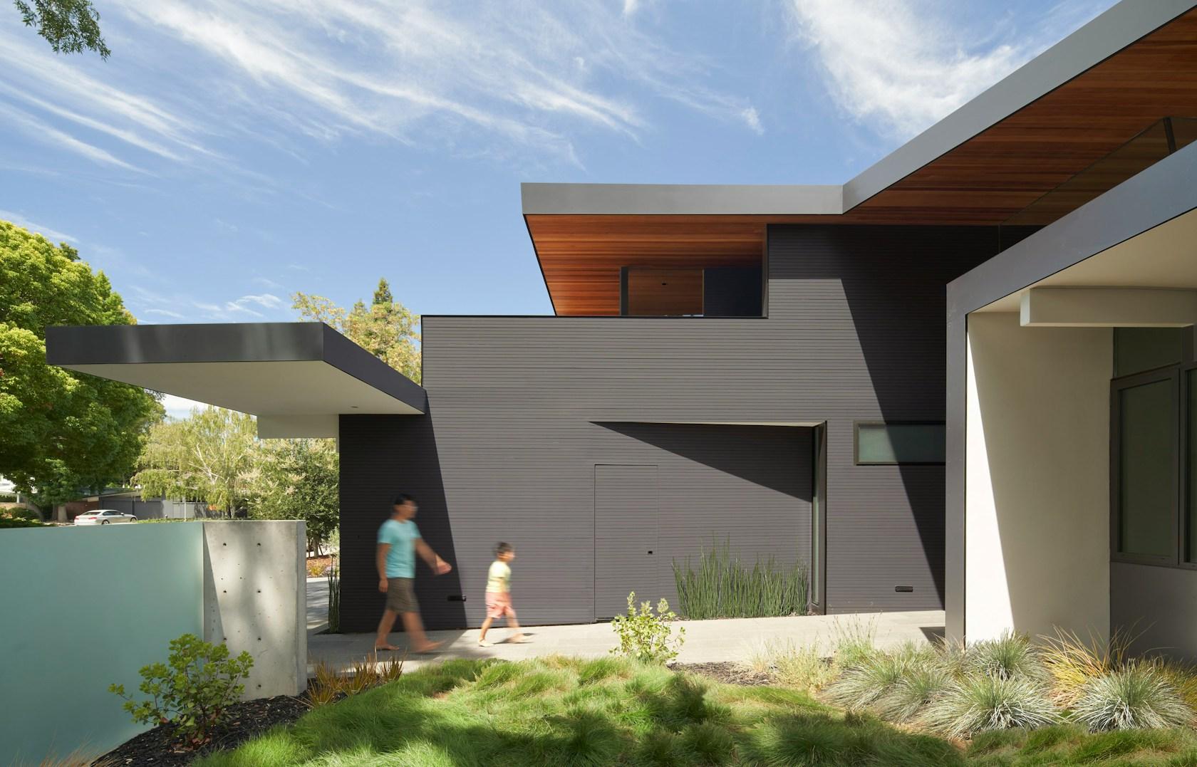 Edgewood House - image 3