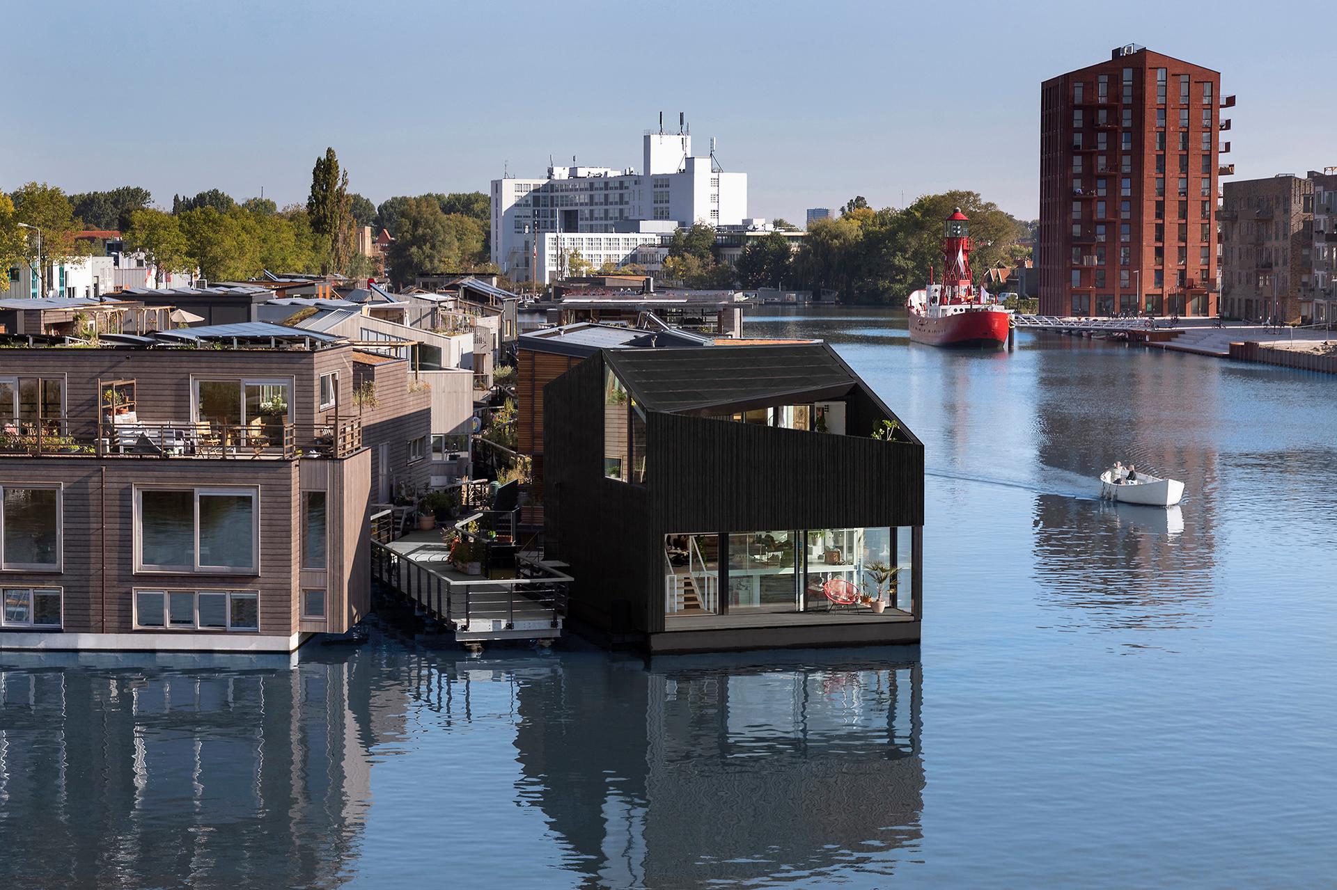 Floating Home - image 10