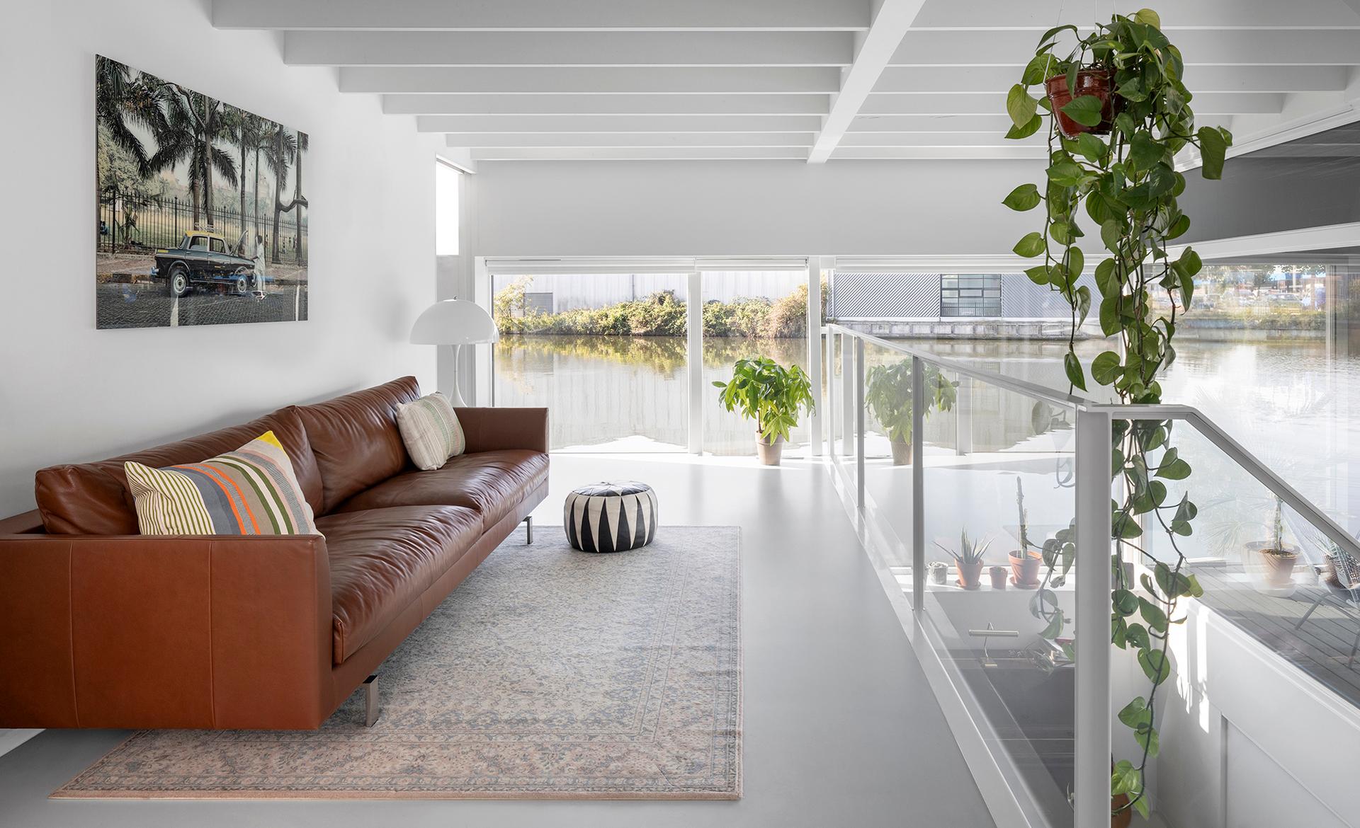 Floating Home - image 4