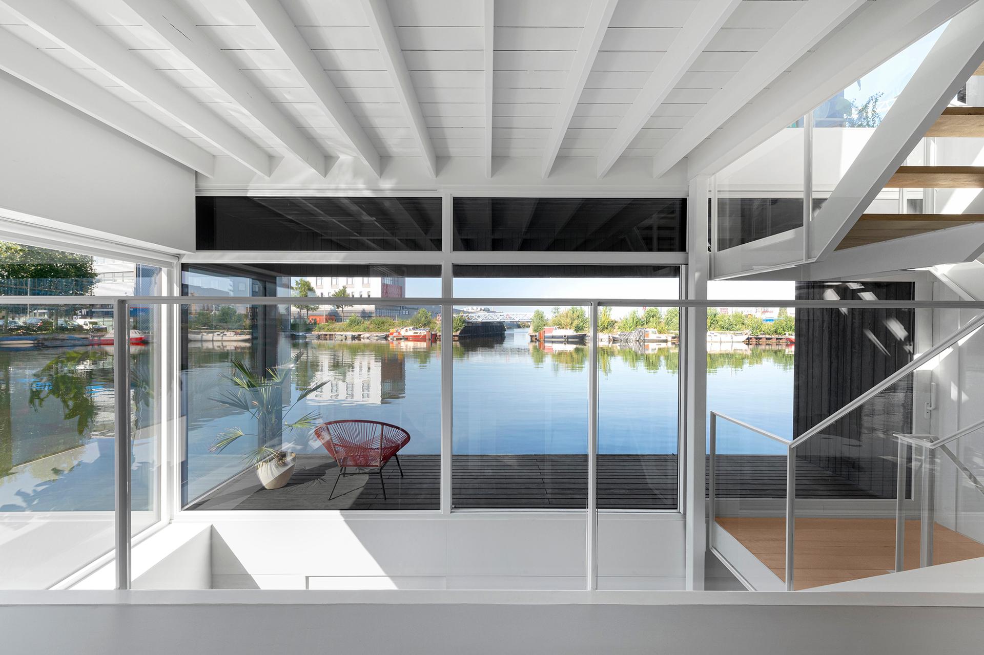 Floating Home - image 8