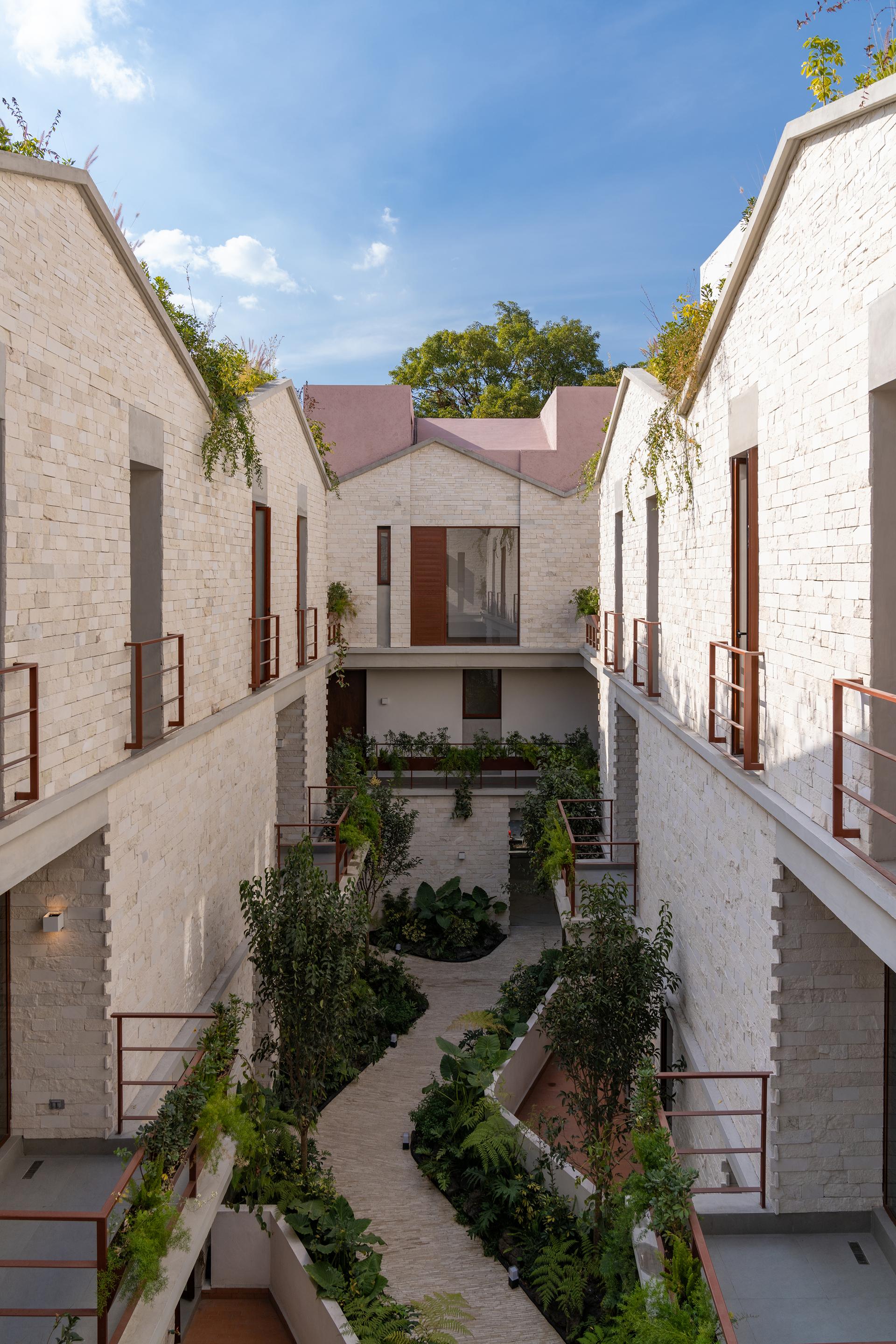 CASA JARDIN ESCANDON - image 3