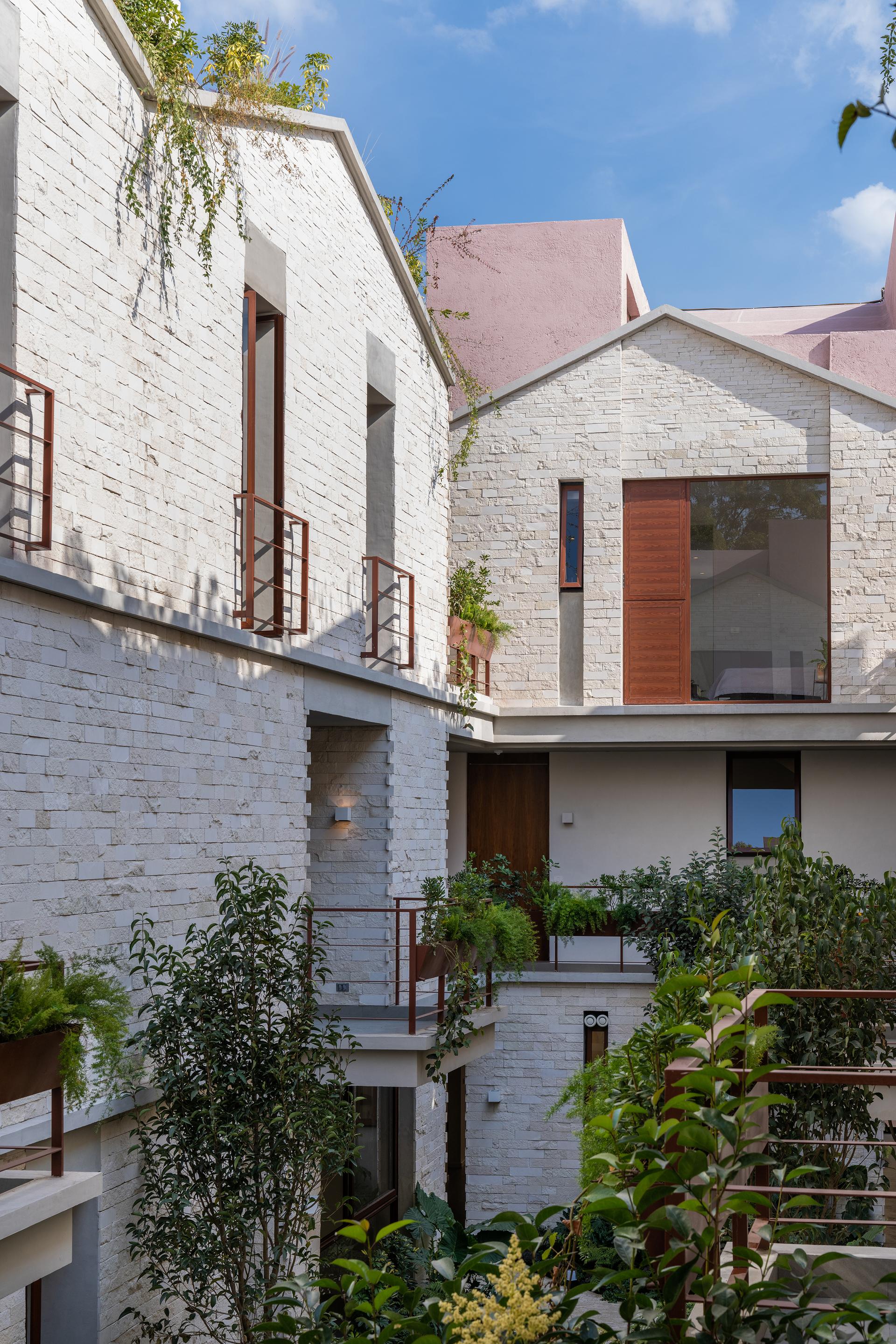 CASA JARDIN ESCANDON - image 4