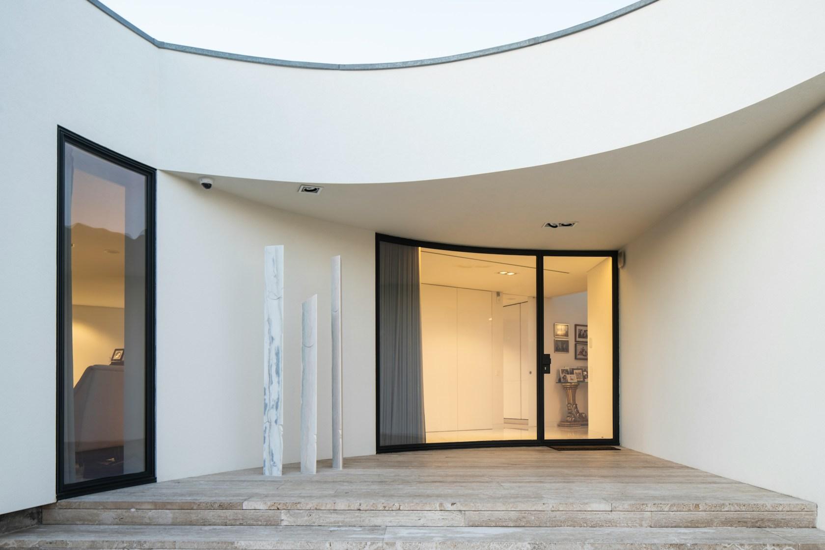 Barbosa House - image 2