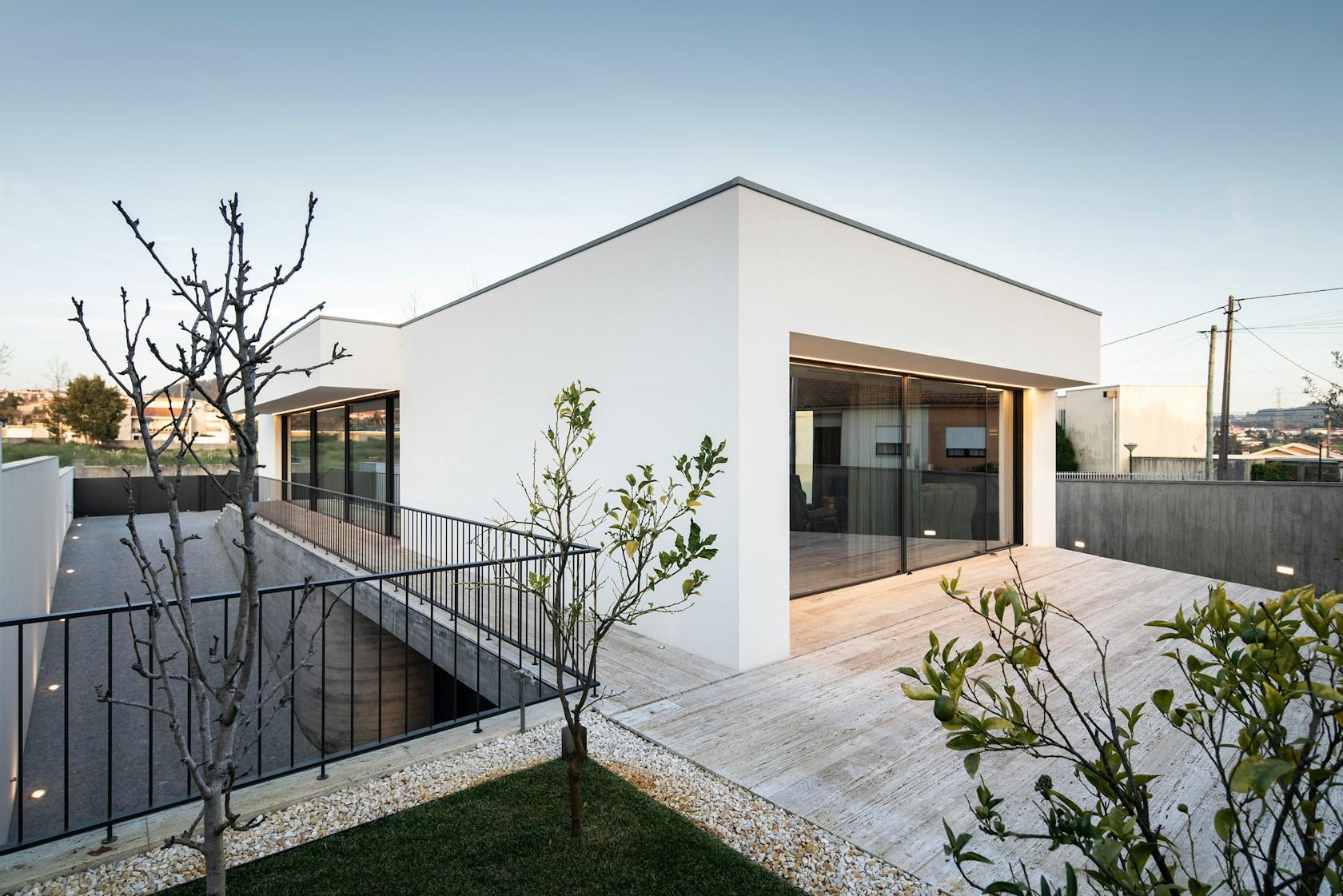 Barbosa House - image 11