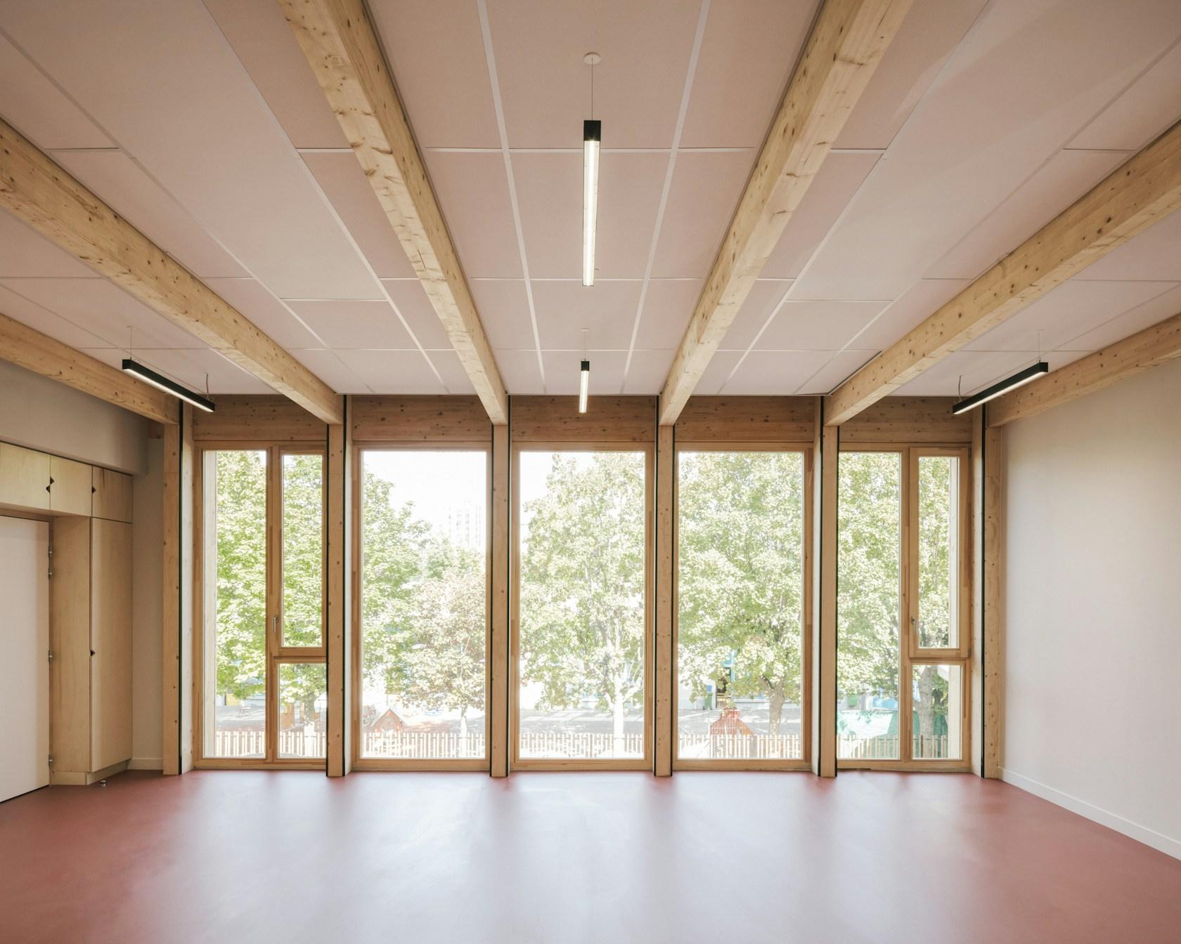 Simone de Beauvoir School - image 3