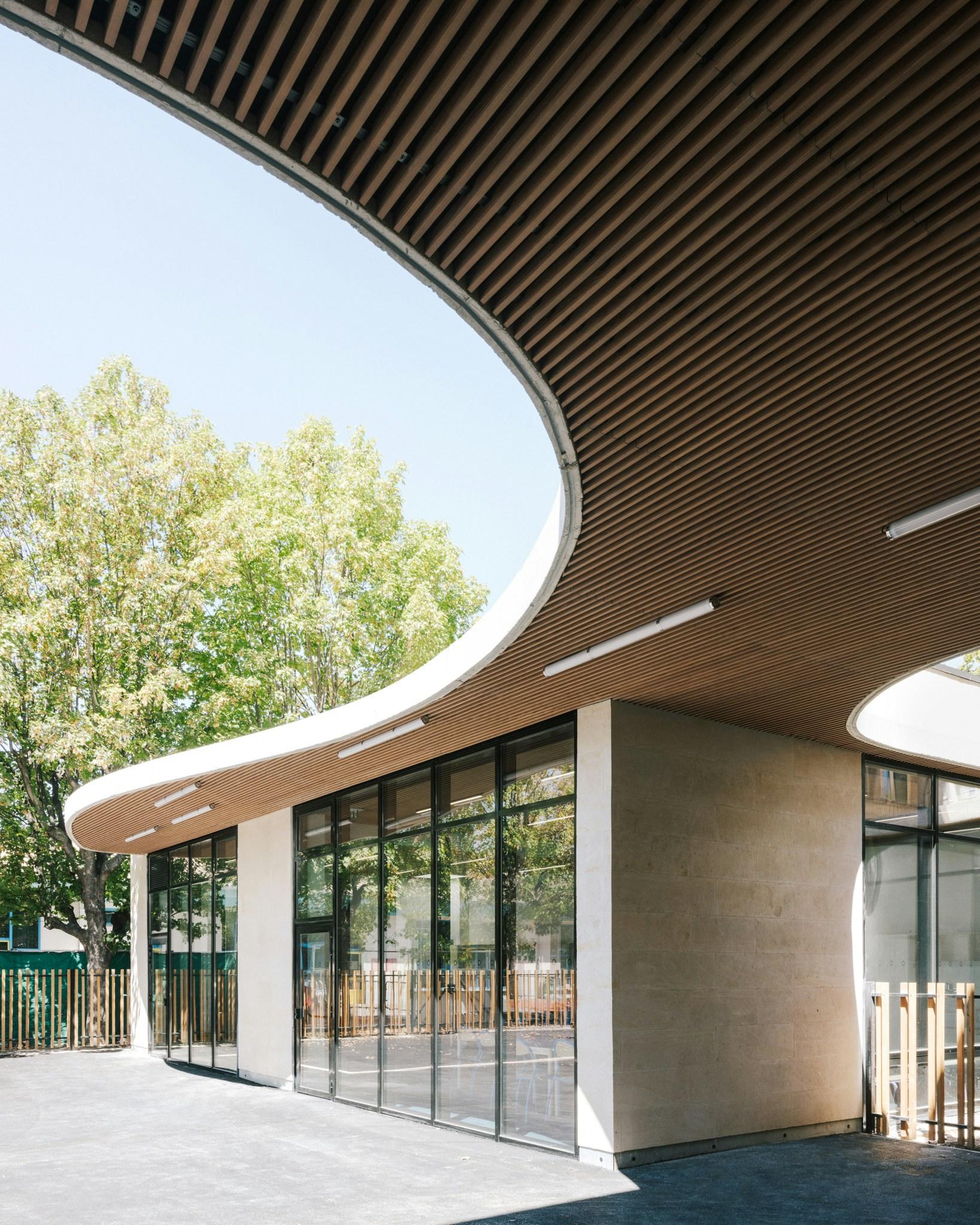 Simone de Beauvoir School - image 4