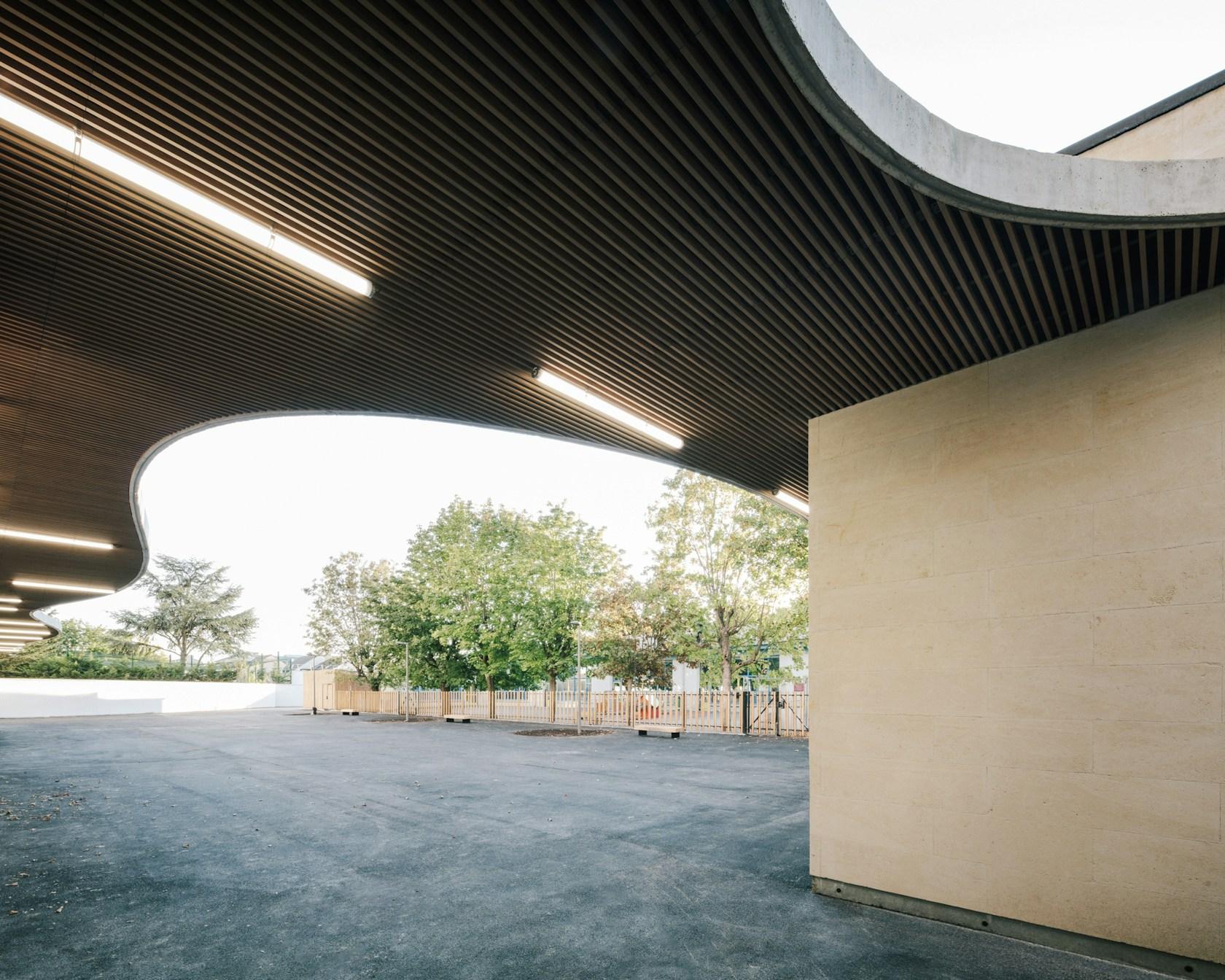 Simone de Beauvoir School - image 6