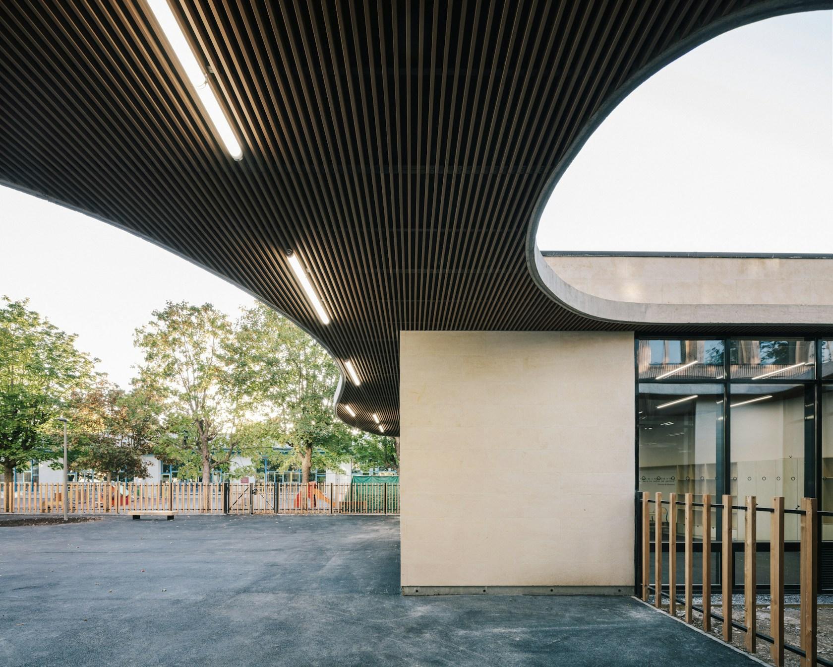 Simone de Beauvoir School - image 7