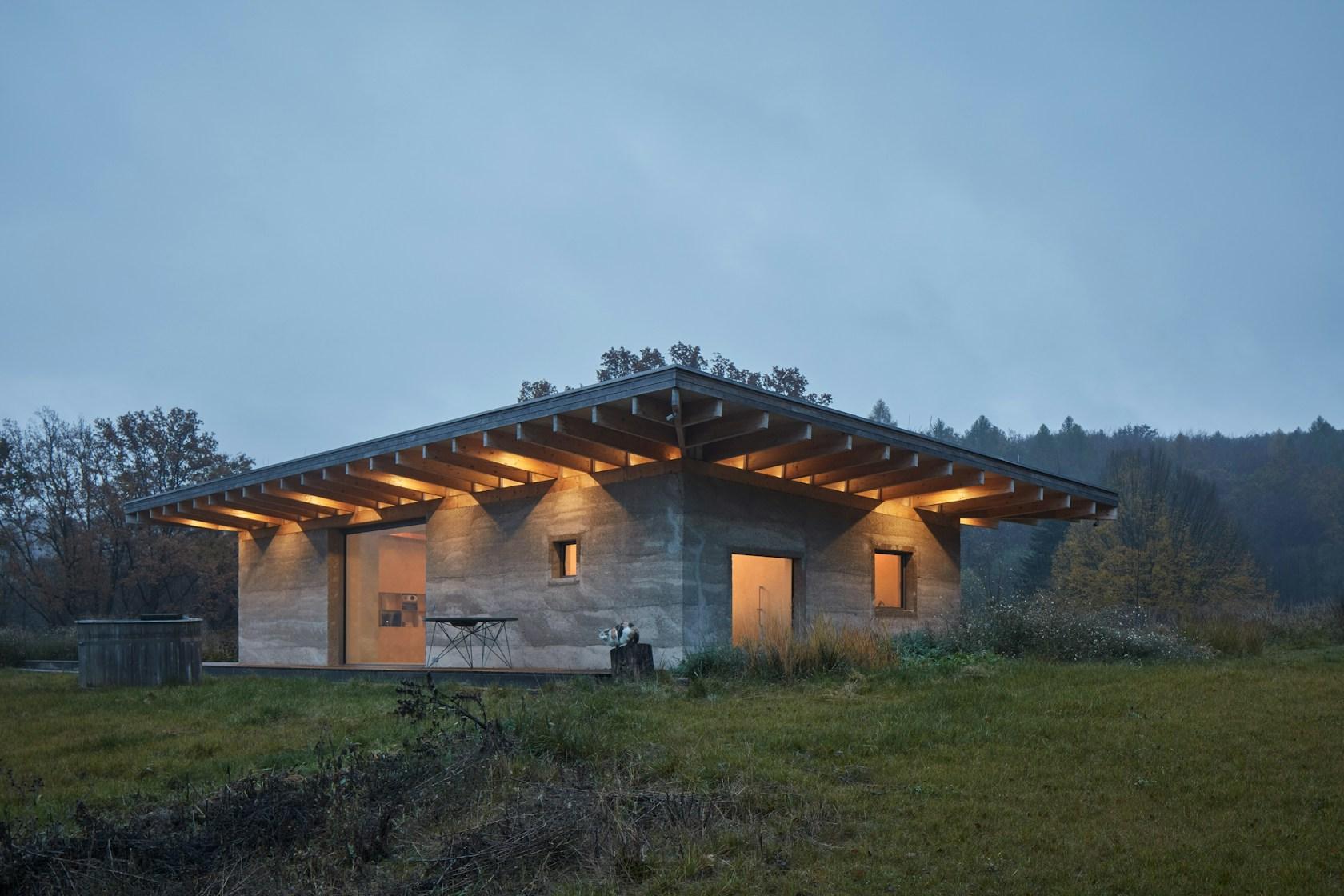 House LO - image 6